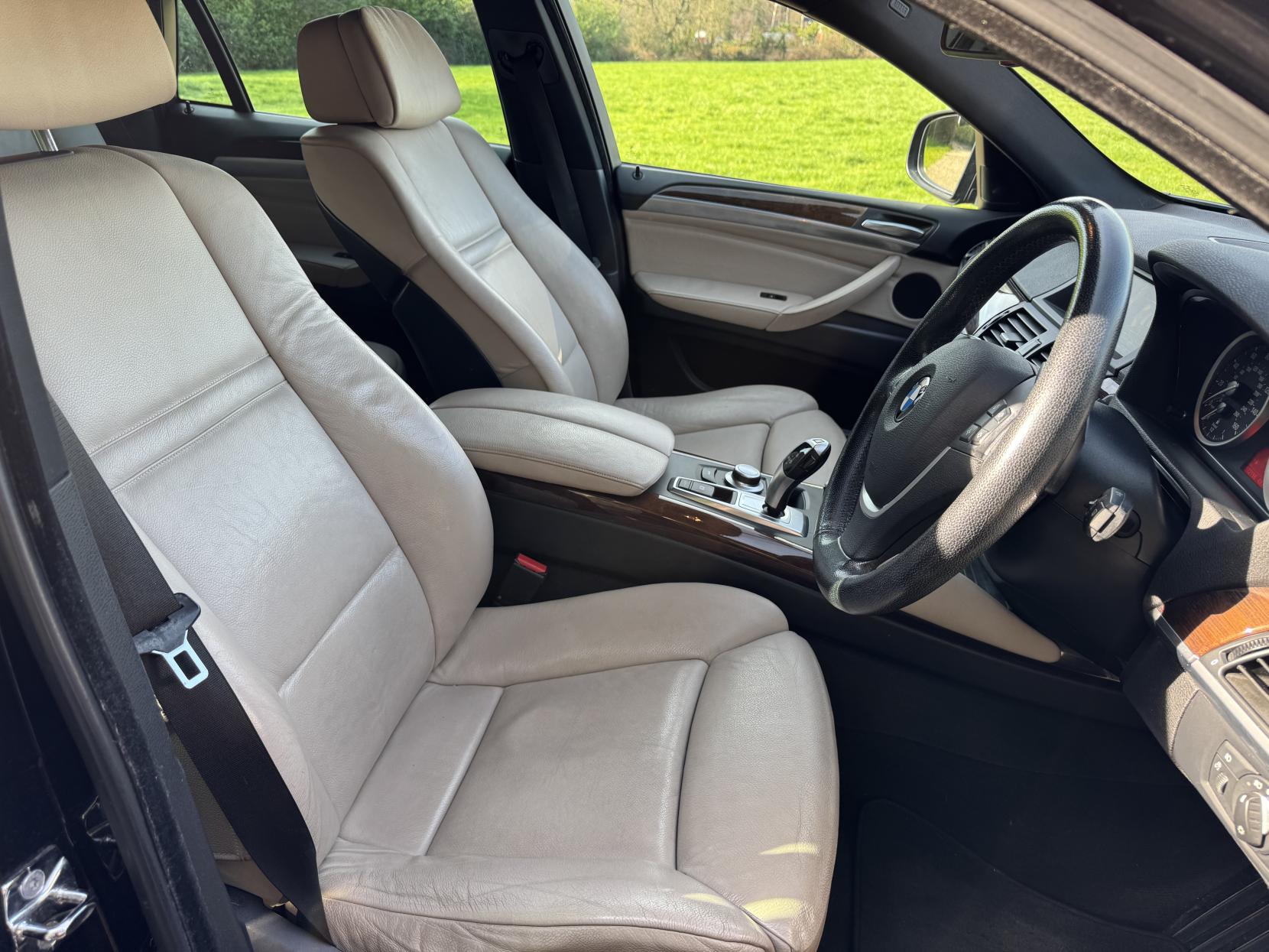 BMW X6 3.0 30d SUV 5dr Diesel Steptronic xDrive Euro 4 (235 ps)