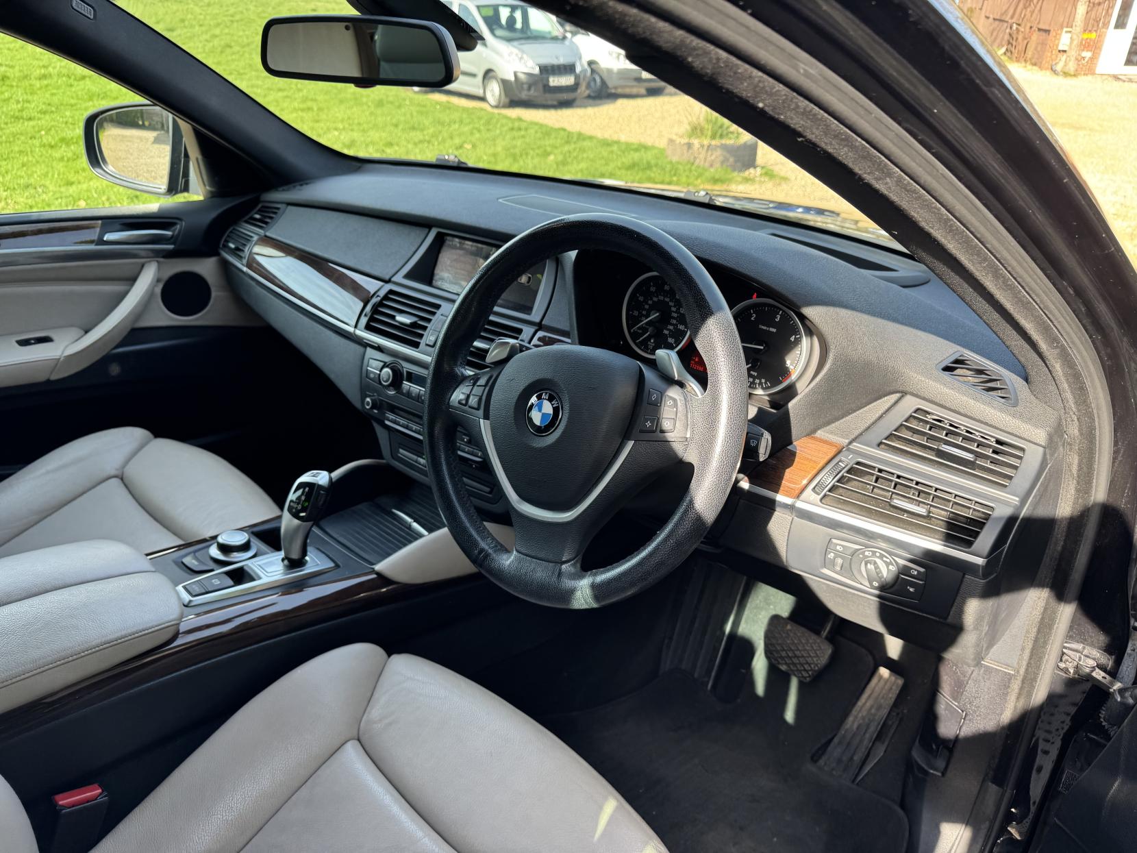 BMW X6 3.0 30d SUV 5dr Diesel Steptronic xDrive Euro 4 (235 ps)