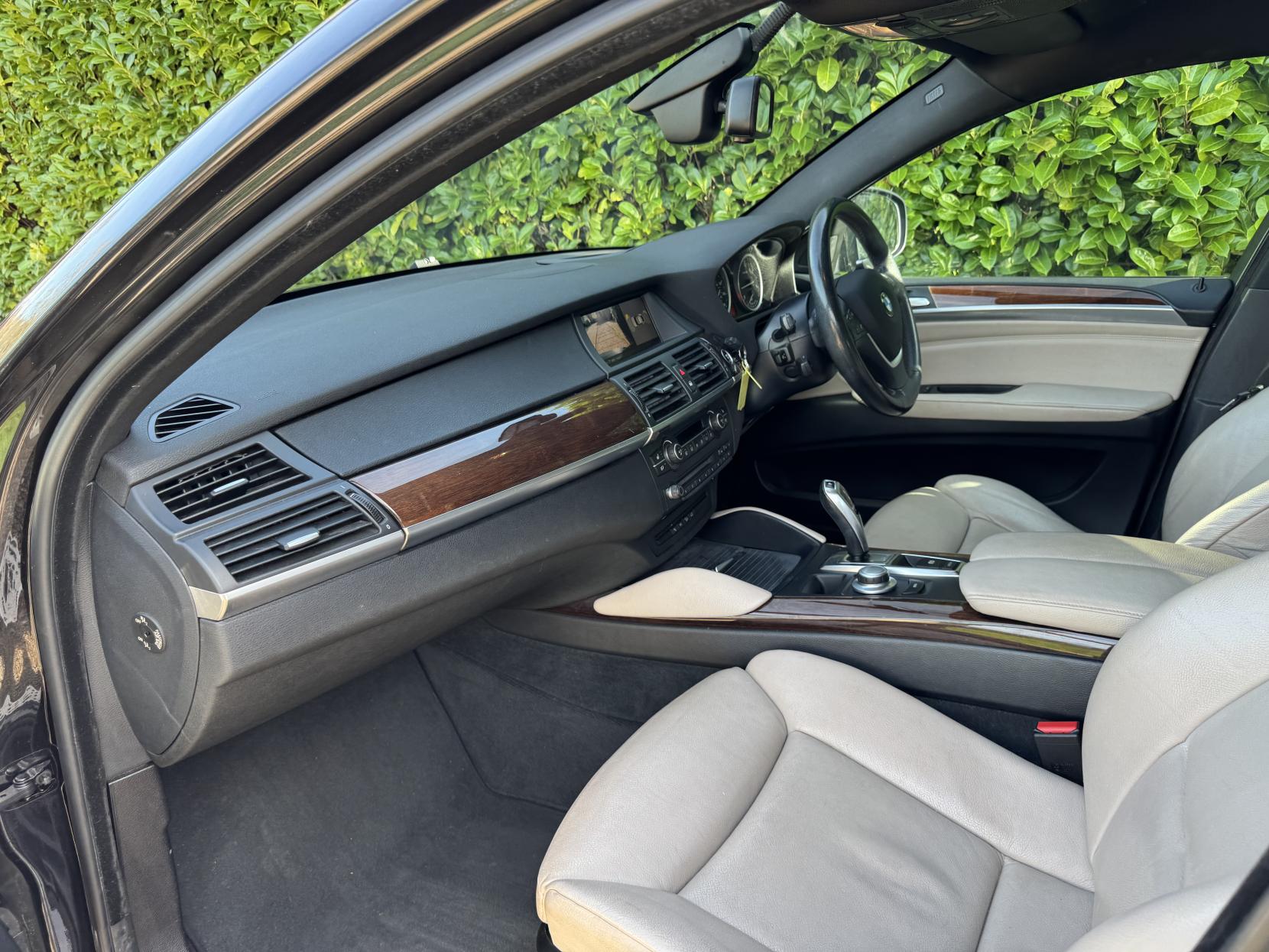 BMW X6 3.0 30d SUV 5dr Diesel Steptronic xDrive Euro 4 (235 ps)