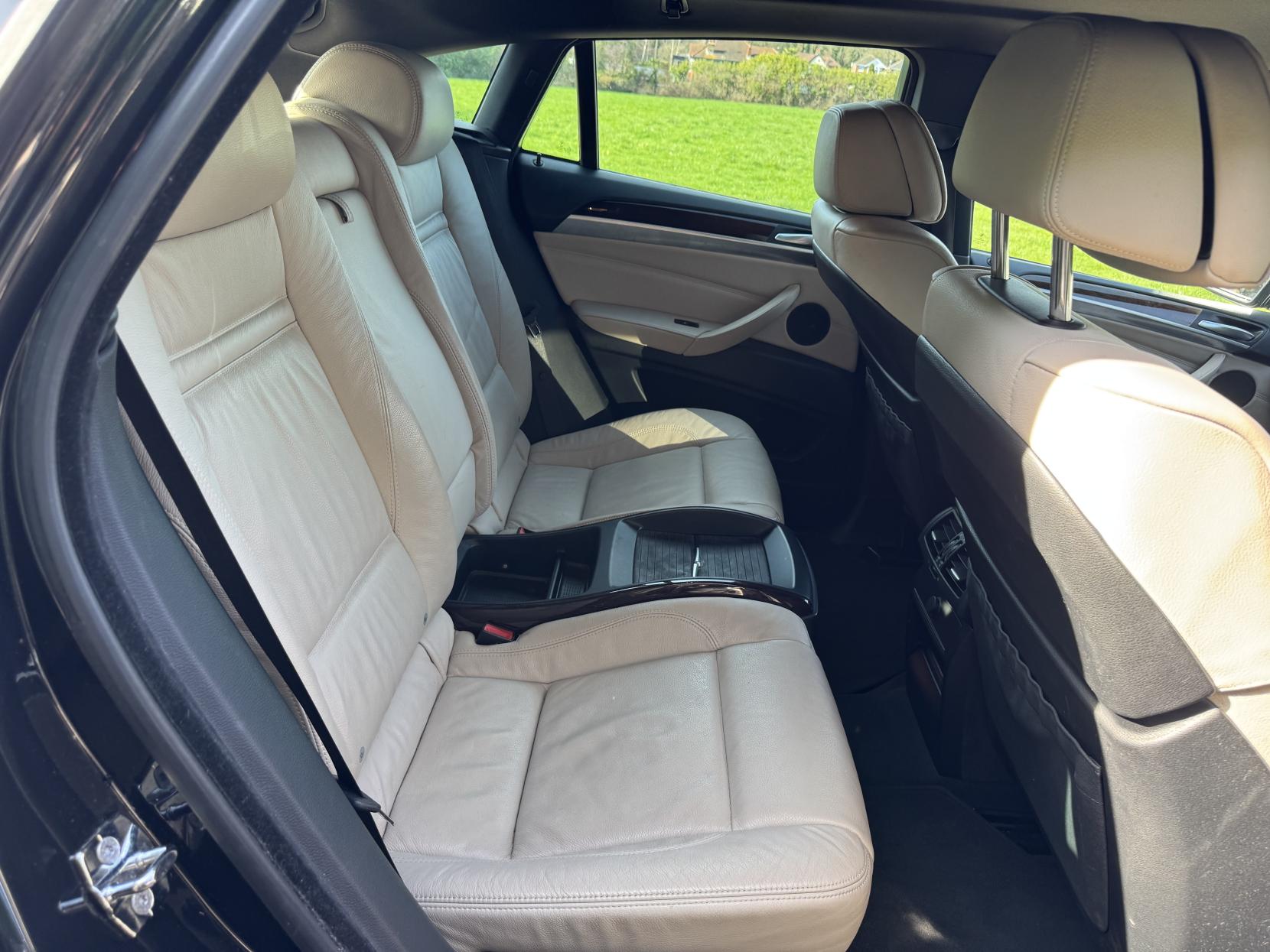 BMW X6 3.0 30d SUV 5dr Diesel Steptronic xDrive Euro 4 (235 ps)