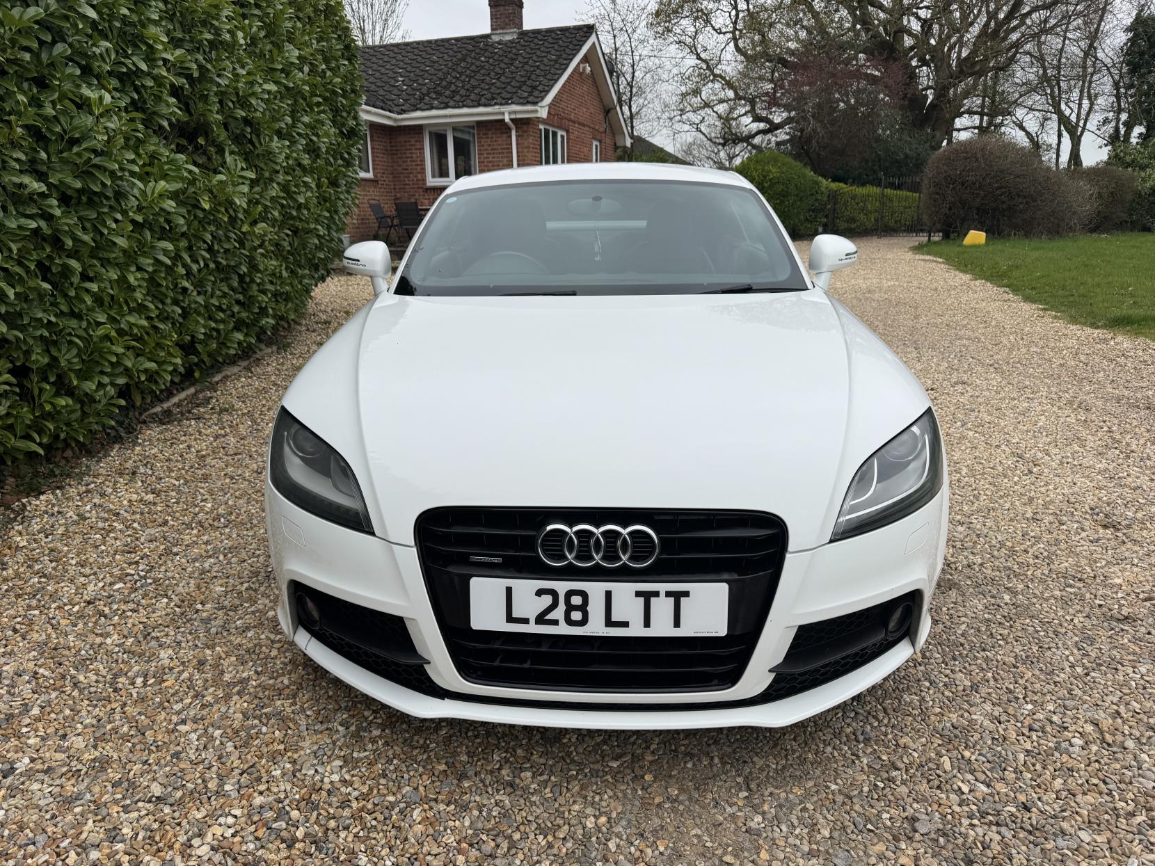 Audi TT 2.0 TFSI Black Edition Coupe 3dr Petrol S Tronic quattro Euro 5 (s/s) (211 ps)