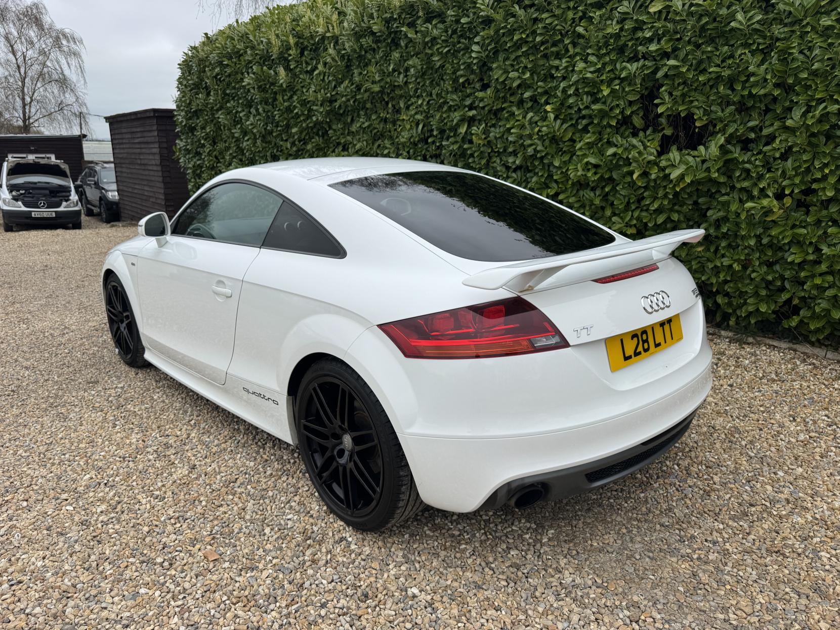 Audi TT 2.0 TFSI Black Edition Coupe 3dr Petrol S Tronic quattro Euro 5 (s/s) (211 ps)