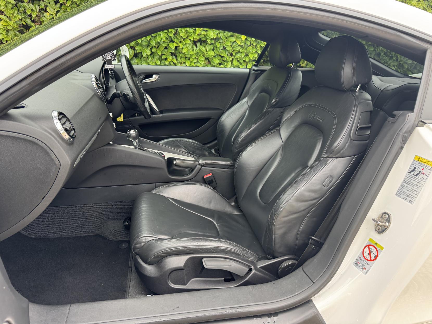 Audi TT 2.0 TFSI Black Edition Coupe 3dr Petrol S Tronic quattro Euro 5 (s/s) (211 ps)