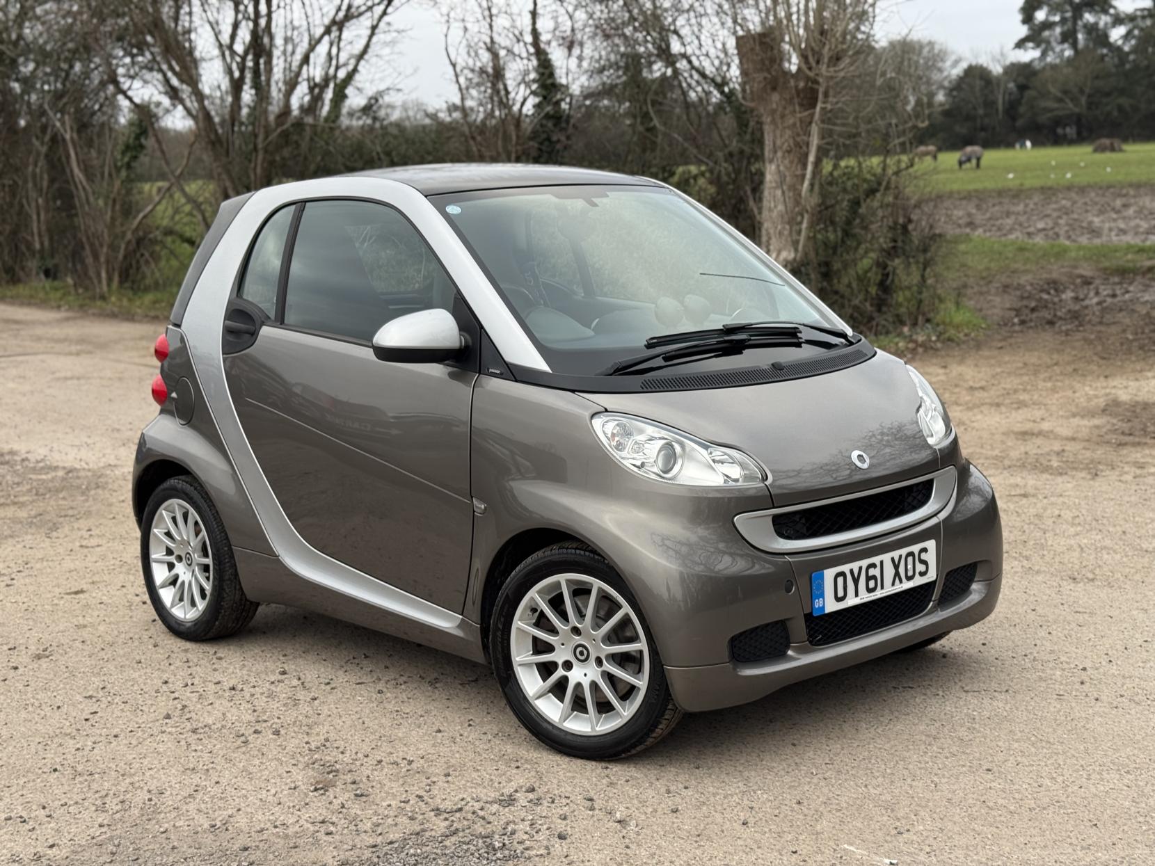Smart fortwo 0.8 CDI Passion Coupe 2dr Diesel SoftTouch Euro 5 (54 bhp)
