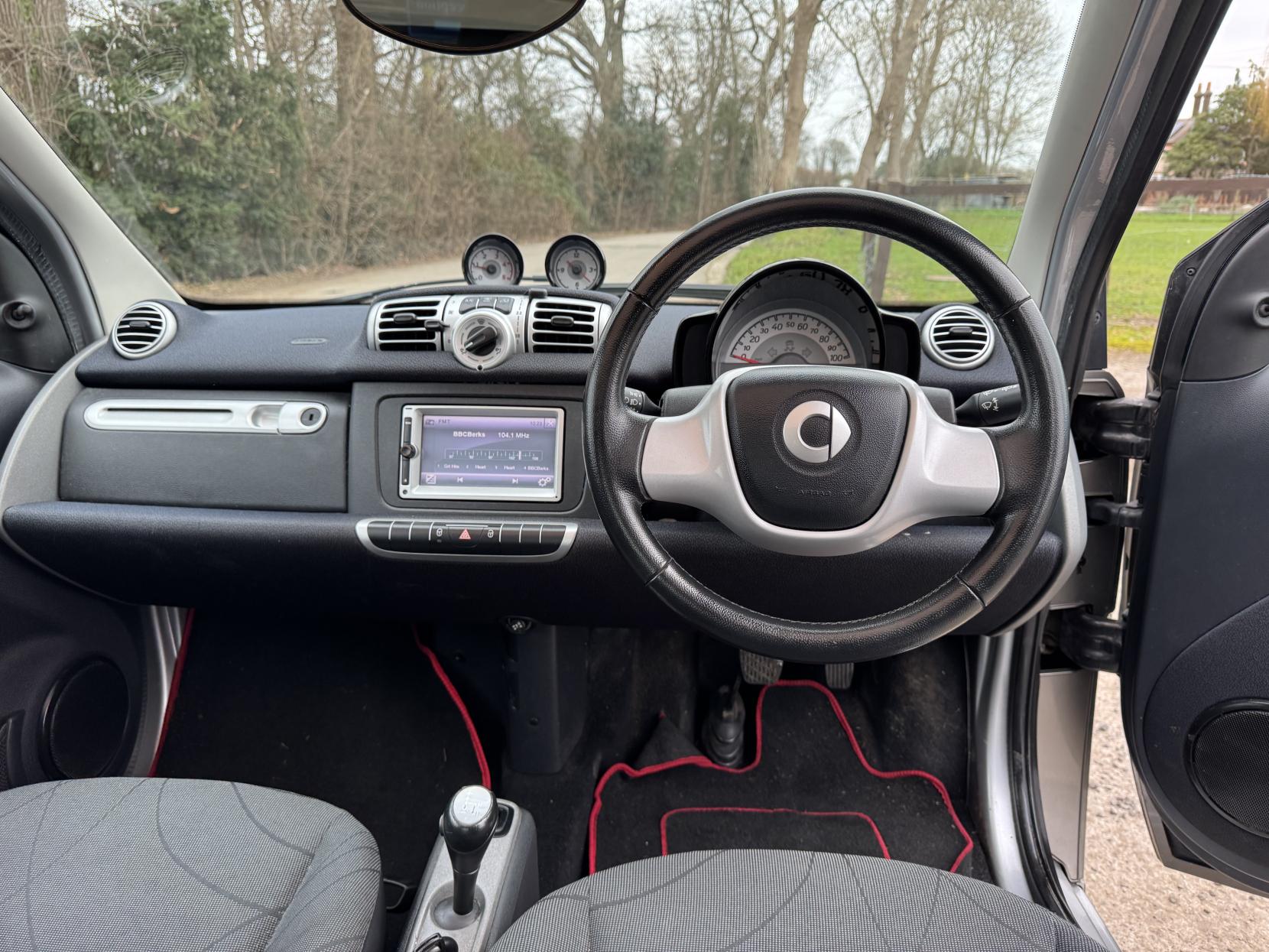 Smart fortwo 0.8 CDI Passion Coupe 2dr Diesel SoftTouch Euro 5 (54 bhp)