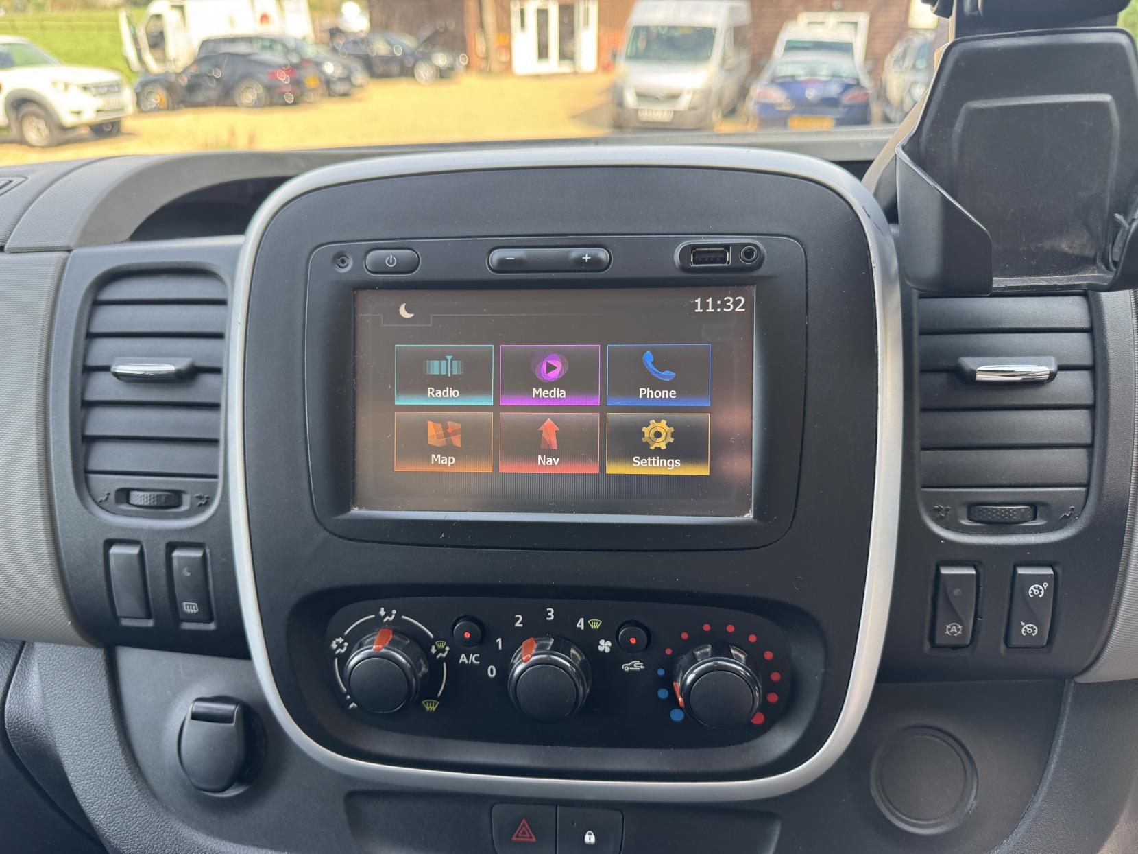 Renault Trafic 1.6 dCi ENERGY 27 Sport Nav Panel Van 5dr Diesel Manual SWB Standard Roof Euro 6 (s/s) (125 ps)