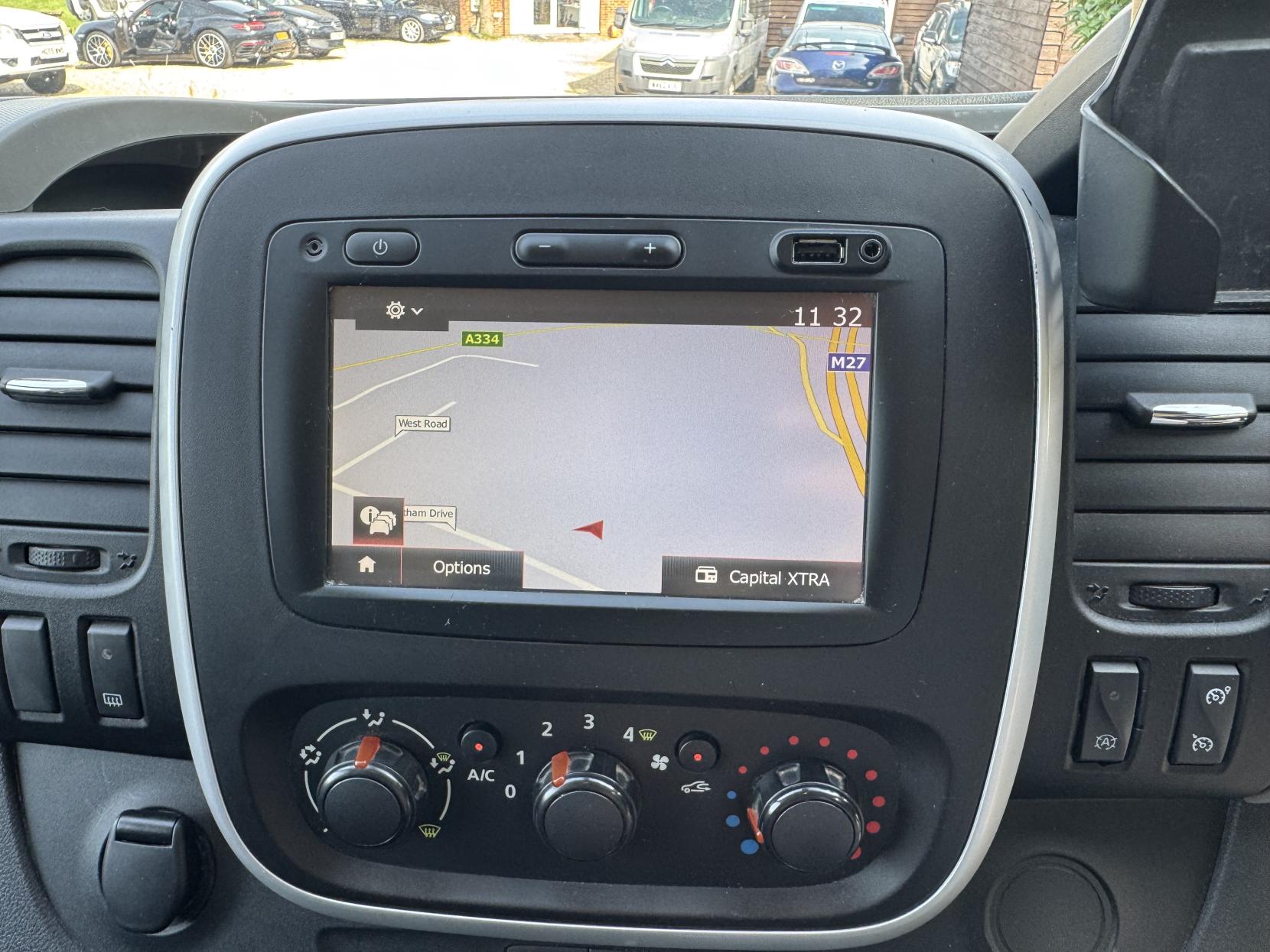 Renault Trafic 1.6 dCi ENERGY 27 Sport Nav Panel Van 5dr Diesel Manual SWB Standard Roof Euro 6 (s/s) (125 ps)