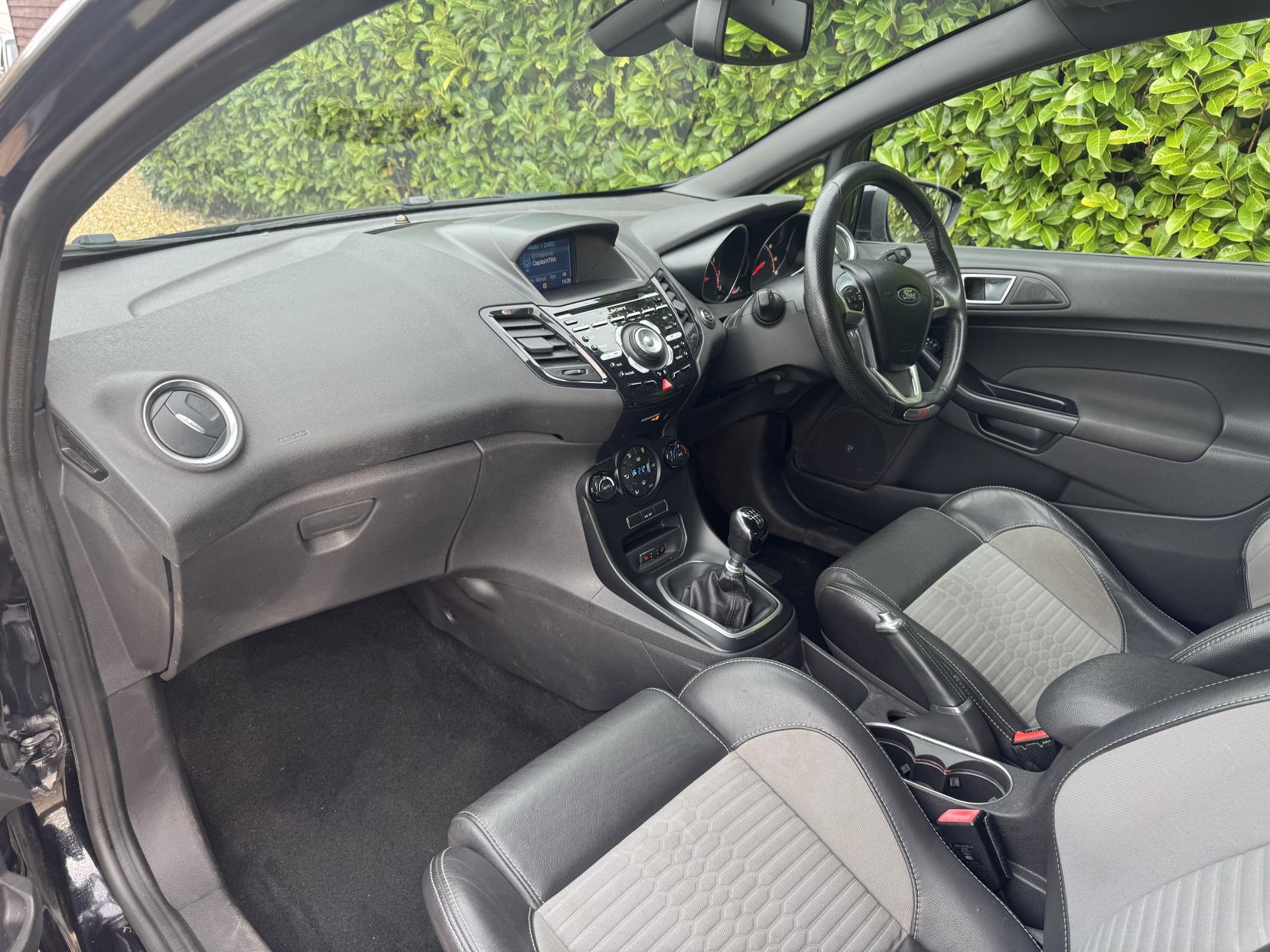 Ford Fiesta 1.6T EcoBoost ST-3 Hatchback 3dr Petrol Manual Euro 5 (s/s) (182 ps)