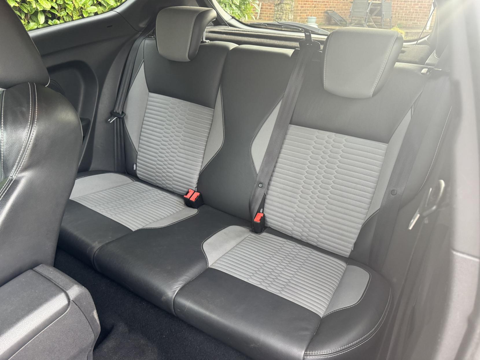 Ford Fiesta 1.6T EcoBoost ST-3 Hatchback 3dr Petrol Manual Euro 5 (s/s) (182 ps)