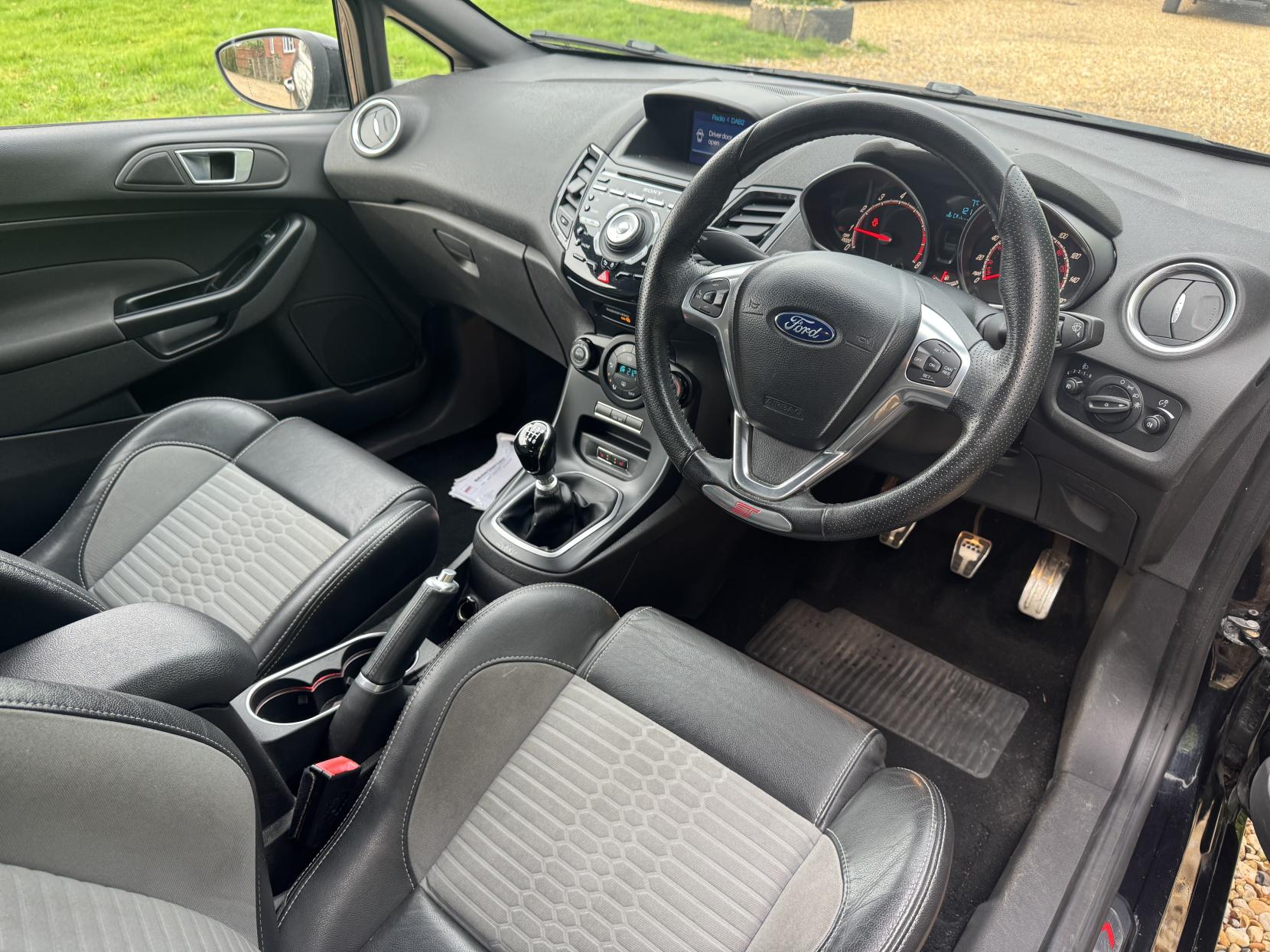 Ford Fiesta 1.6T EcoBoost ST-3 Hatchback 3dr Petrol Manual Euro 5 (s/s) (182 ps)