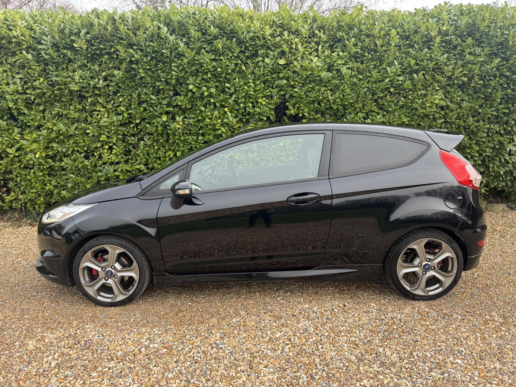 Ford Fiesta 1.6T EcoBoost ST-3 Hatchback 3dr Petrol Manual Euro 5 (s/s) (182 ps)