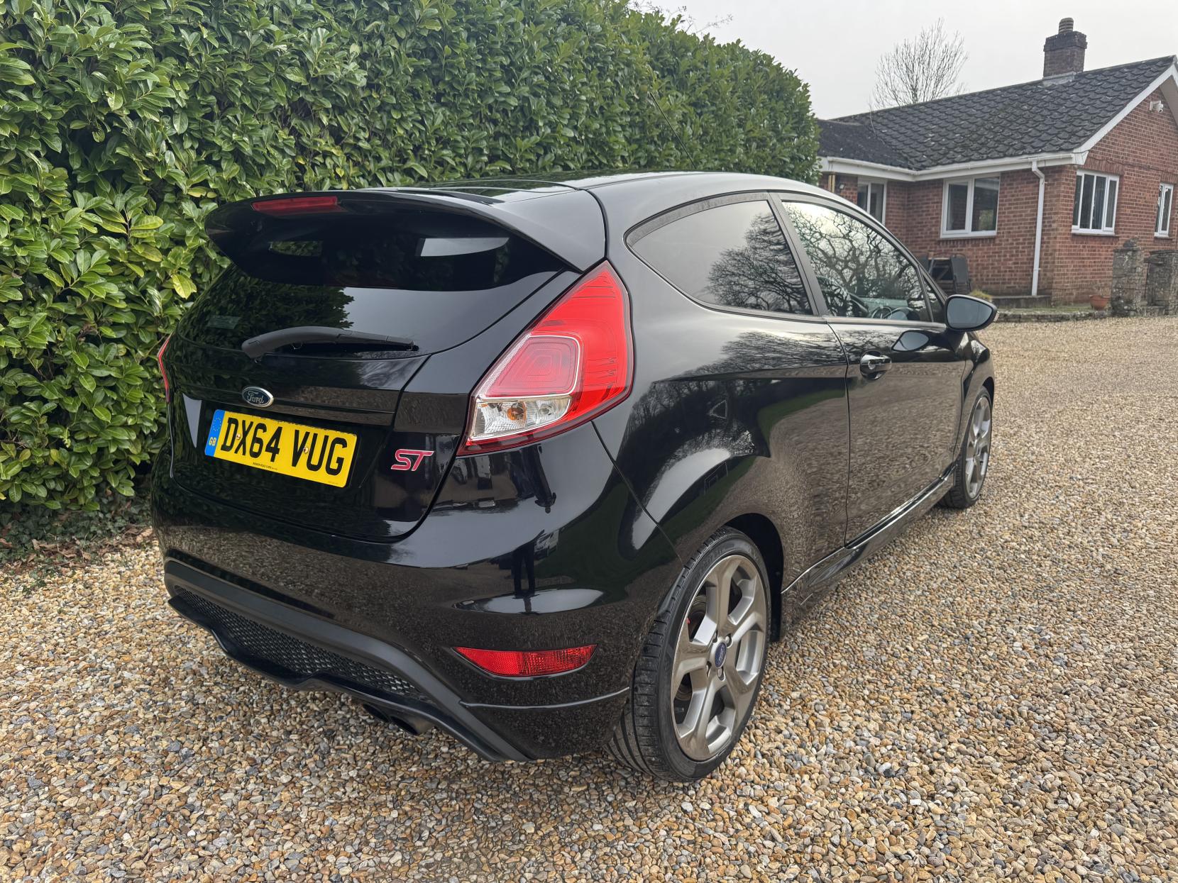 Ford Fiesta 1.6T EcoBoost ST-3 Hatchback 3dr Petrol Manual Euro 5 (s/s) (182 ps)