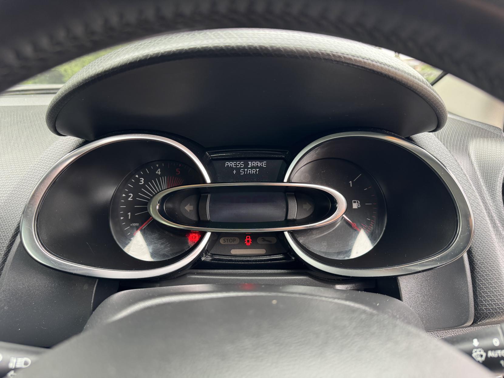Renault Clio 1.5 dCi Dynamique Nav Hatchback 5dr Diesel Manual Euro 6 (s/s) (90 ps)