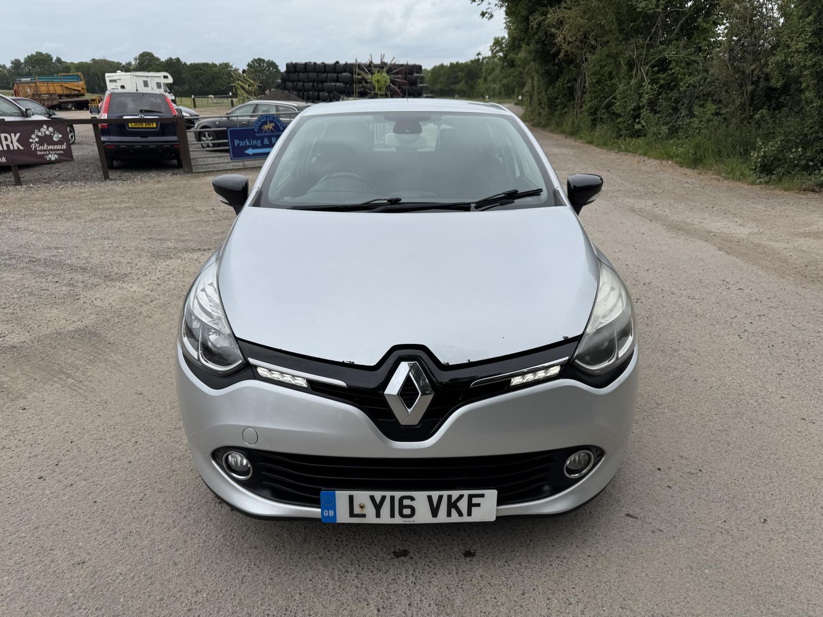 Renault Clio 1.5 dCi Dynamique Nav Hatchback 5dr Diesel Manual Euro 6 (s/s) (90 ps)