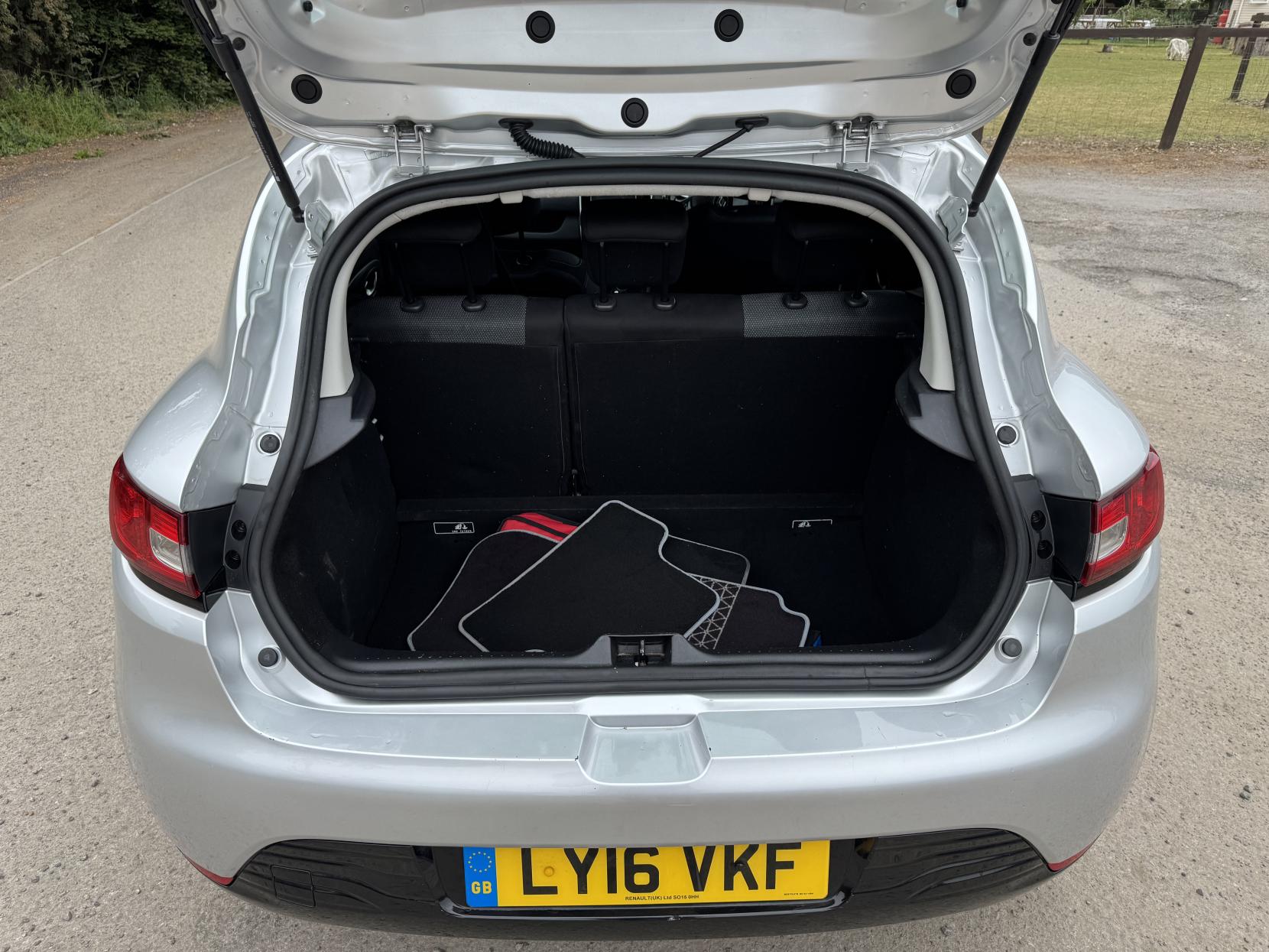 Renault Clio 1.5 dCi Dynamique Nav Hatchback 5dr Diesel Manual Euro 6 (s/s) (90 ps)