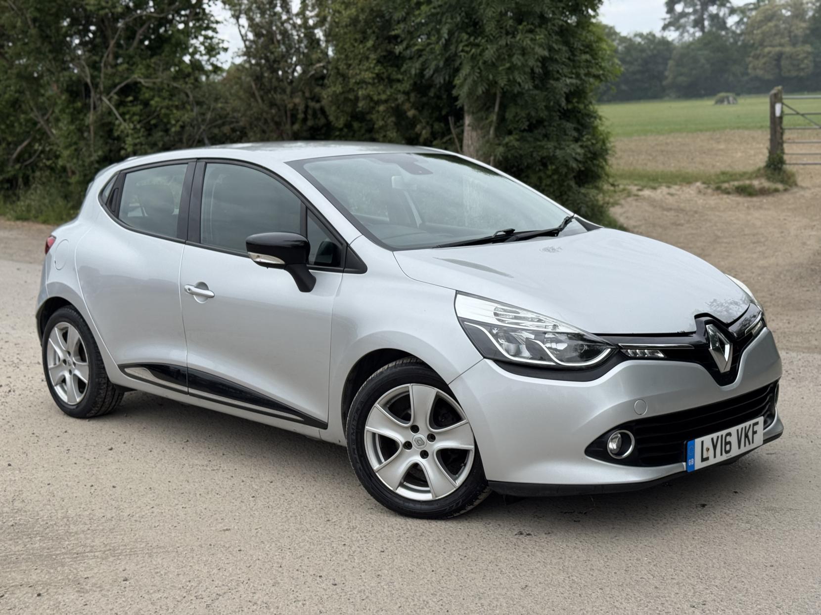 Renault Clio 1.5 dCi Dynamique Nav Hatchback 5dr Diesel Manual Euro 6 (s/s) (90 ps)