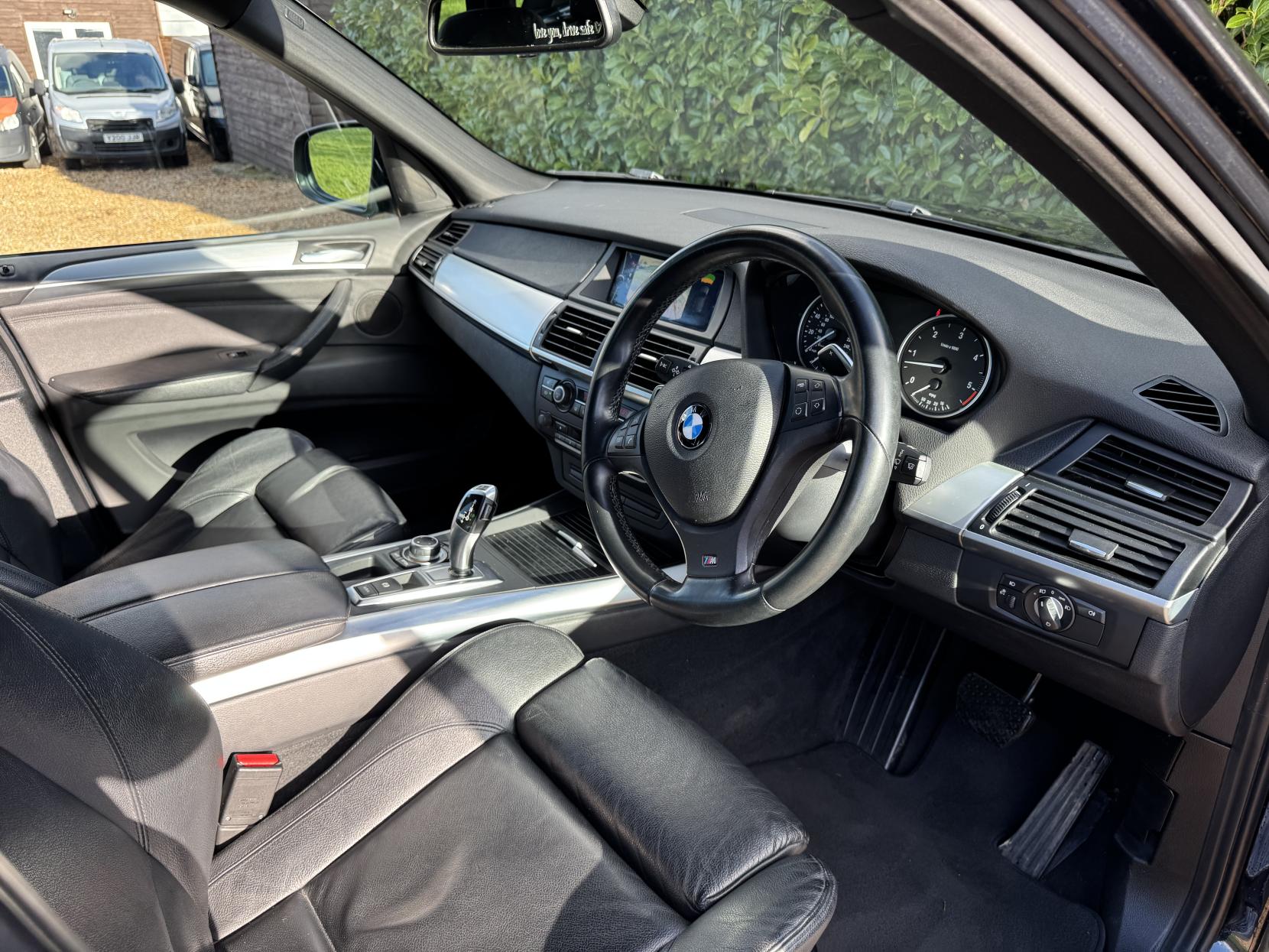 BMW X5 3.0 30d M Sport SUV 5dr Diesel Auto xDrive Euro 5 (245 ps)