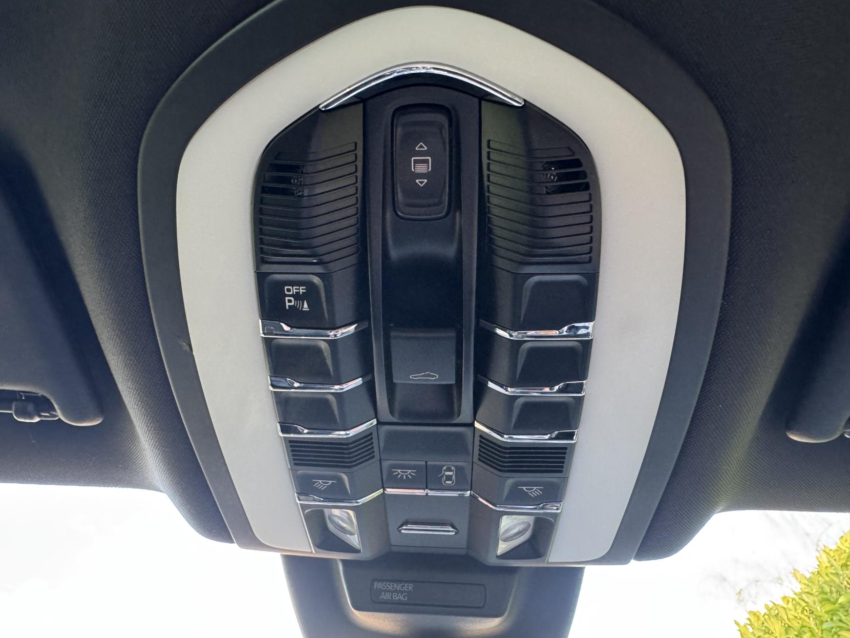 Porsche Macan 3.0 TD V6 S SUV 5dr Diesel PDK 4WD Euro 6 (s/s) (258 ps)