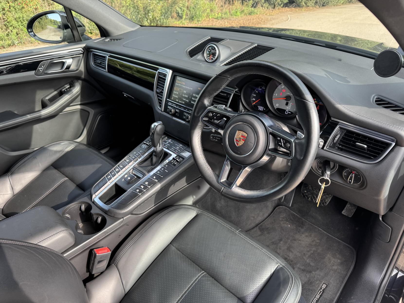 Porsche Macan 3.0 TD V6 S SUV 5dr Diesel PDK 4WD Euro 6 (s/s) (258 ps)