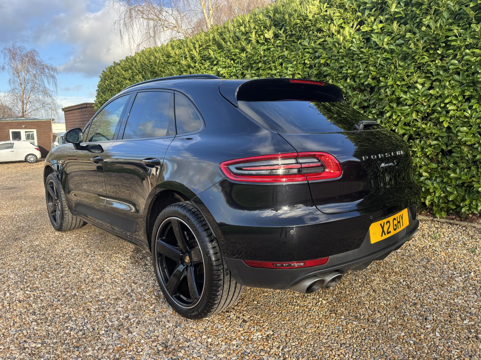 Porsche Macan 3.0 TD V6 S SUV 5dr Diesel PDK 4WD Euro 6 (s/s) (258 ps)