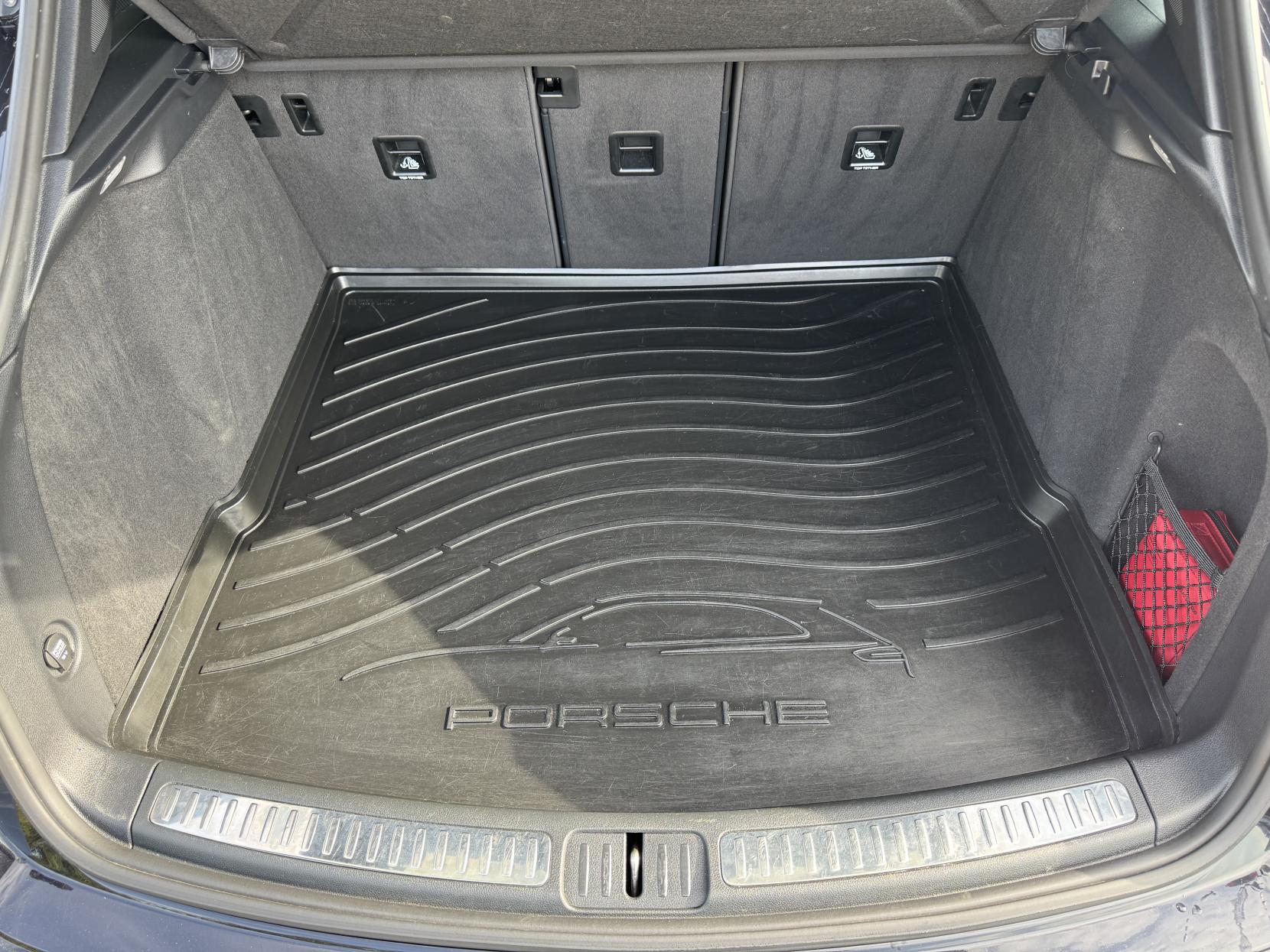Porsche Macan 3.0 TD V6 S SUV 5dr Diesel PDK 4WD Euro 6 (s/s) (258 ps)