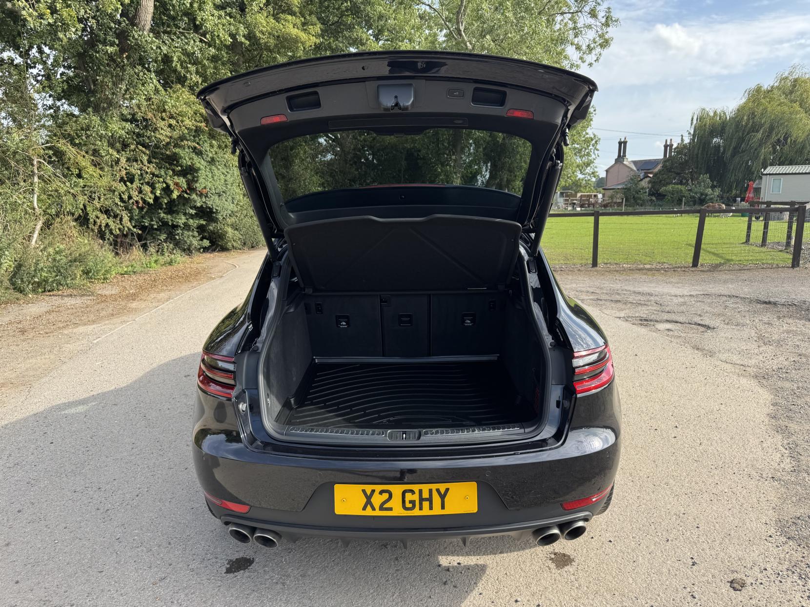 Porsche Macan 3.0 TD V6 S SUV 5dr Diesel PDK 4WD Euro 6 (s/s) (258 ps)