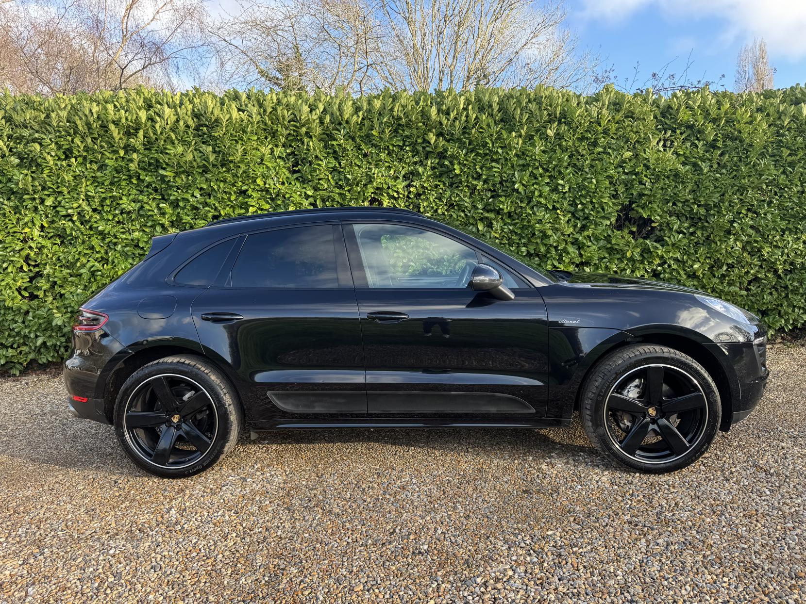 Porsche Macan 3.0 TD V6 S SUV 5dr Diesel PDK 4WD Euro 6 (s/s) (258 ps)