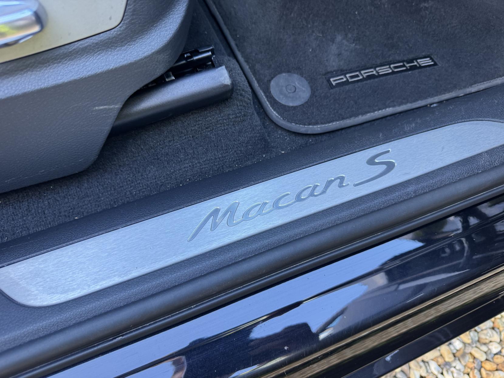 Porsche Macan 3.0 TD V6 S SUV 5dr Diesel PDK 4WD Euro 6 (s/s) (258 ps)