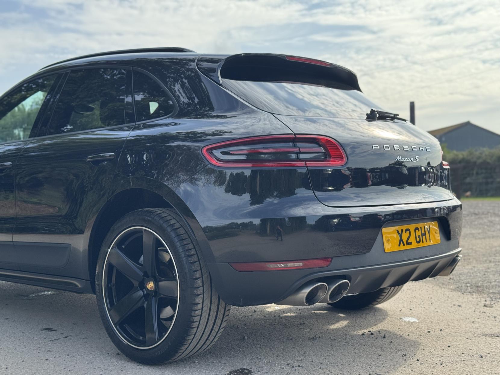 Porsche Macan 3.0 TD V6 S SUV 5dr Diesel PDK 4WD Euro 6 (s/s) (258 ps)