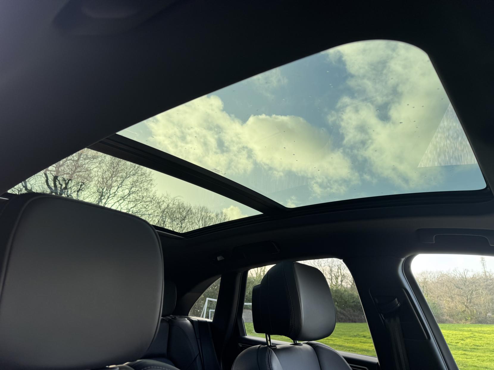 Porsche Macan 3.0 TD V6 S SUV 5dr Diesel PDK 4WD Euro 6 (s/s) (258 ps)