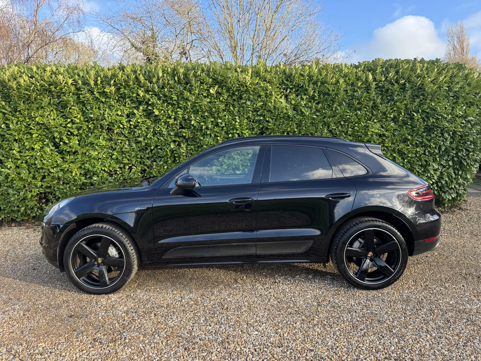 Porsche Macan 3.0 TD V6 S SUV 5dr Diesel PDK 4WD Euro 6 (s/s) (258 ps)