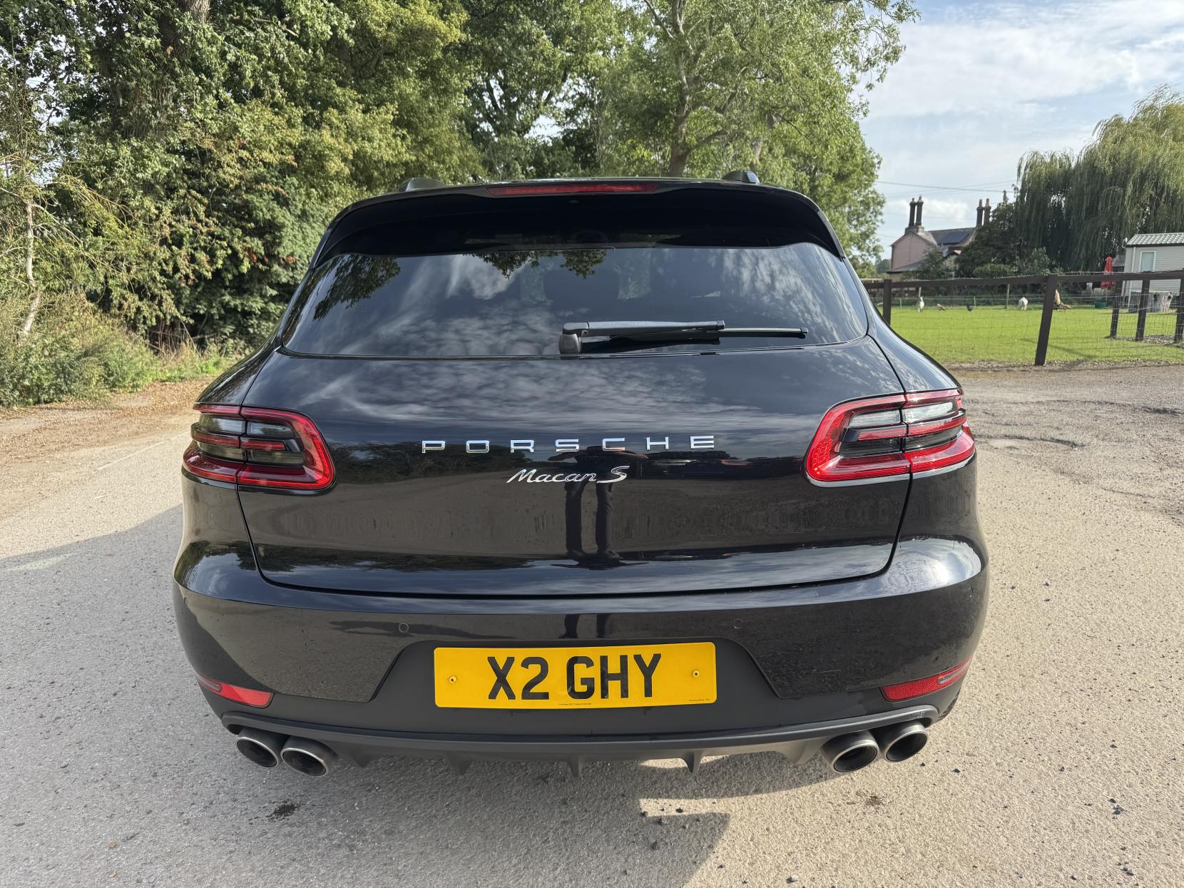 Porsche Macan 3.0 TD V6 S SUV 5dr Diesel PDK 4WD Euro 6 (s/s) (258 ps)