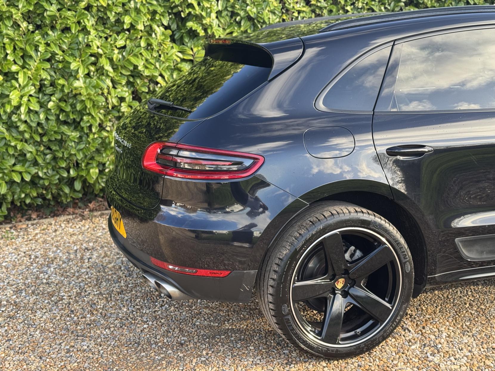 Porsche Macan 3.0 TD V6 S SUV 5dr Diesel PDK 4WD Euro 6 (s/s) (258 ps)
