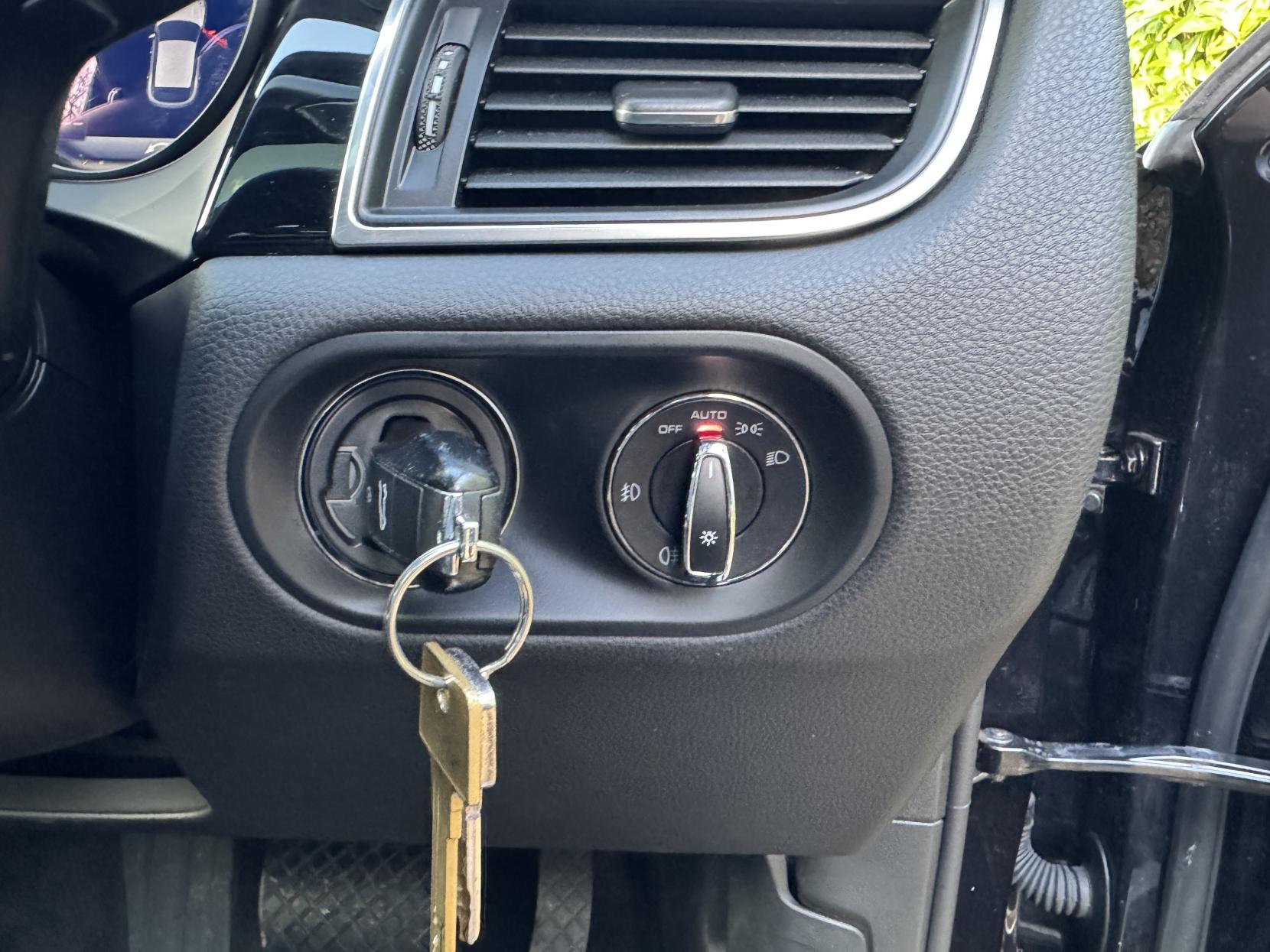 Porsche Macan 3.0 TD V6 S SUV 5dr Diesel PDK 4WD Euro 6 (s/s) (258 ps)