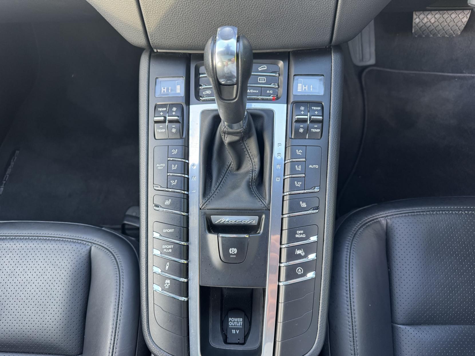 Porsche Macan 3.0 TD V6 S SUV 5dr Diesel PDK 4WD Euro 6 (s/s) (258 ps)