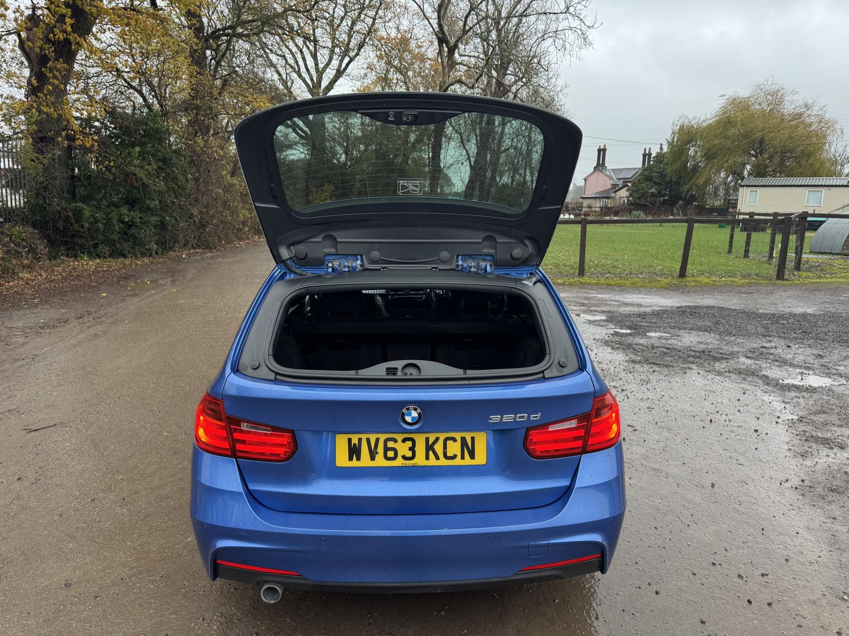 BMW 3 Series 2.0 320d M Sport Touring 5dr Diesel Auto Euro 5 (s/s) (184 ps)