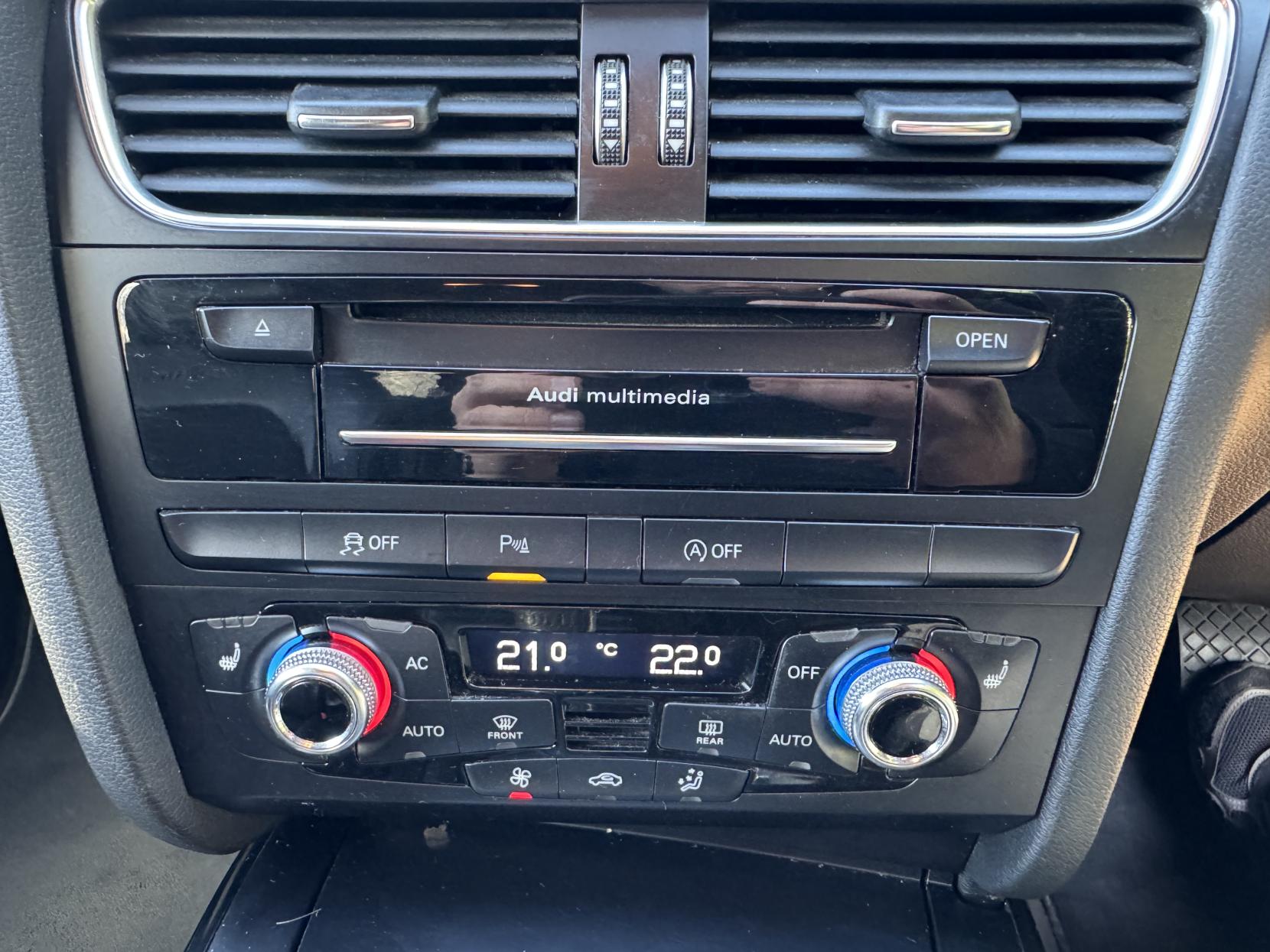 Audi A4 Avant 2.0 TDI Black Edition Estate 5dr Diesel S Tronic quattro Euro 5 (s/s) (177 ps)