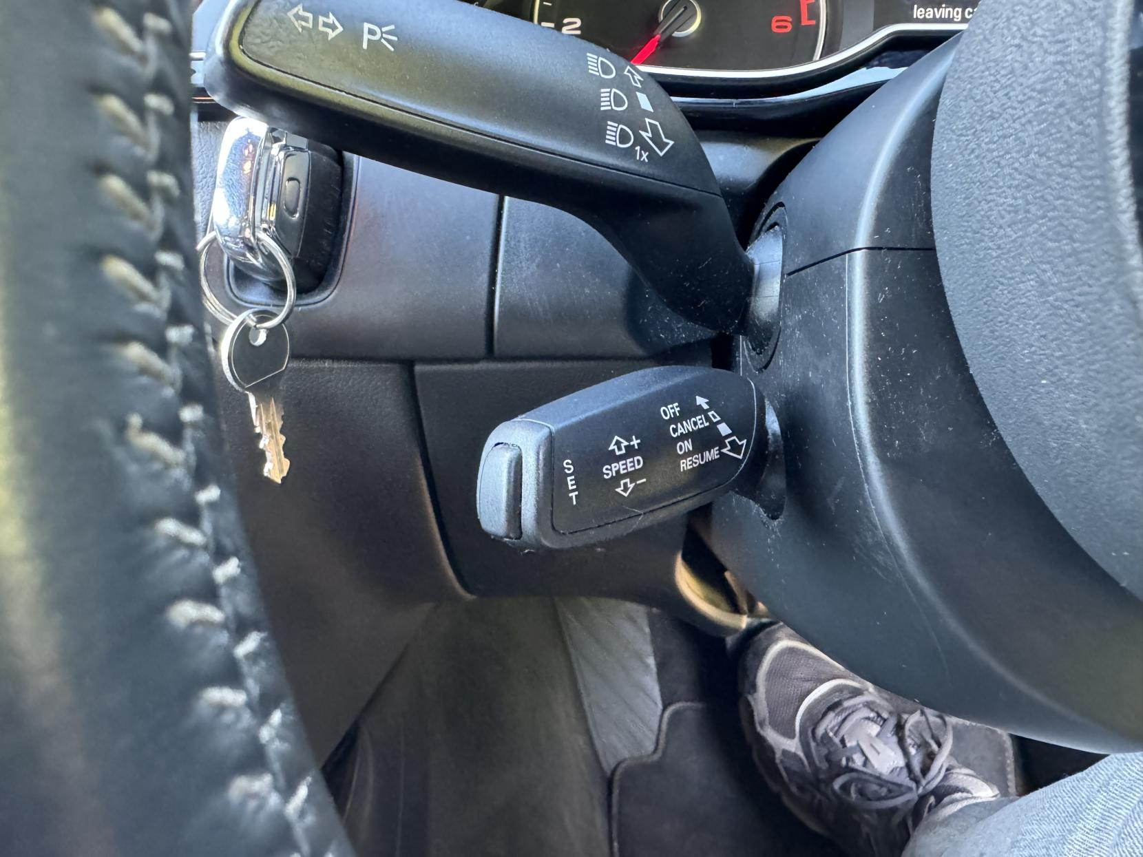 Audi A4 Avant 2.0 TDI Black Edition Estate 5dr Diesel S Tronic quattro Euro 5 (s/s) (177 ps)