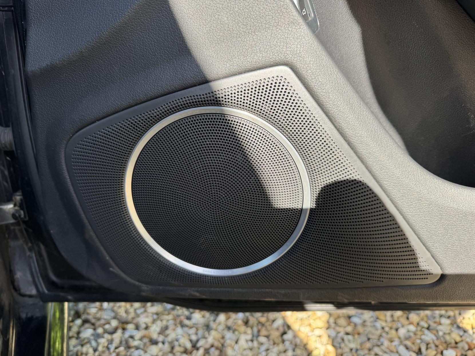 Audi A4 Avant 2.0 TDI Black Edition Estate 5dr Diesel S Tronic quattro Euro 5 (s/s) (177 ps)