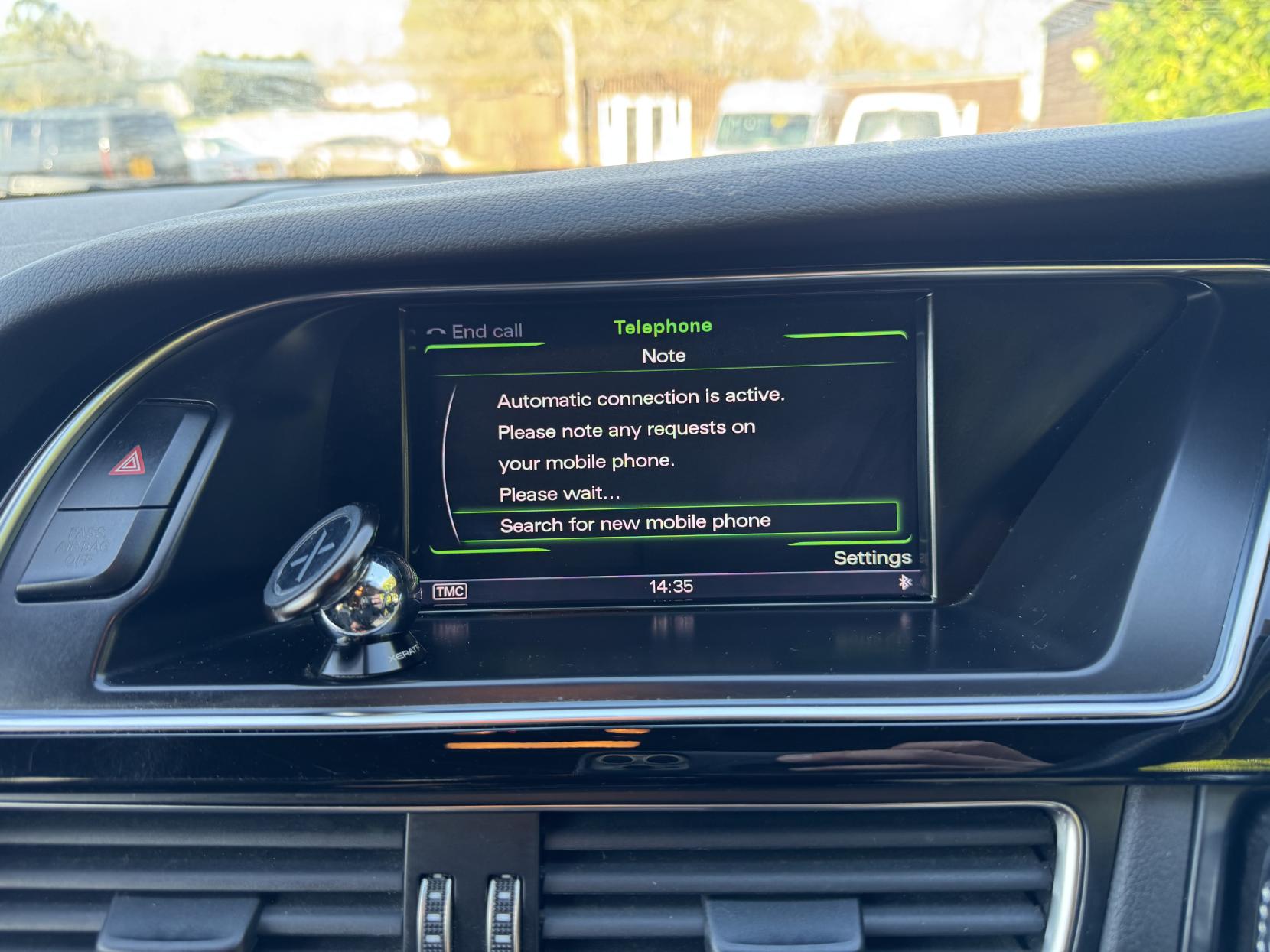 Audi A4 Avant 2.0 TDI Black Edition Estate 5dr Diesel S Tronic quattro Euro 5 (s/s) (177 ps)