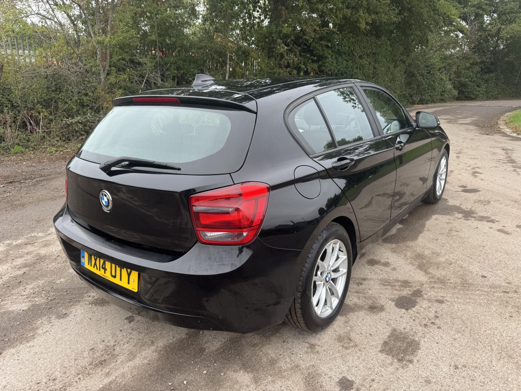 BMW 1 Series 1.6 116d ED EfficientDynamics Hatchback 5dr Diesel Manual Euro 5 (s/s) (116 ps)