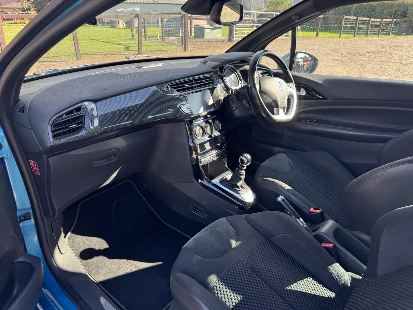 DS AUTOMOBILES DS 3 1.6 BlueHDi DSport Hatchback 3dr Diesel Manual Euro 6 (s/s) (120 ps)