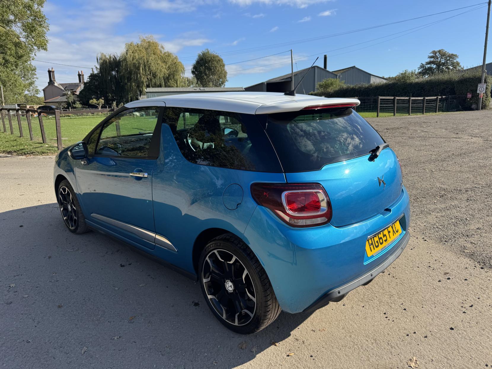DS AUTOMOBILES DS 3 1.6 BlueHDi DSport Hatchback 3dr Diesel Manual Euro 6 (s/s) (120 ps)