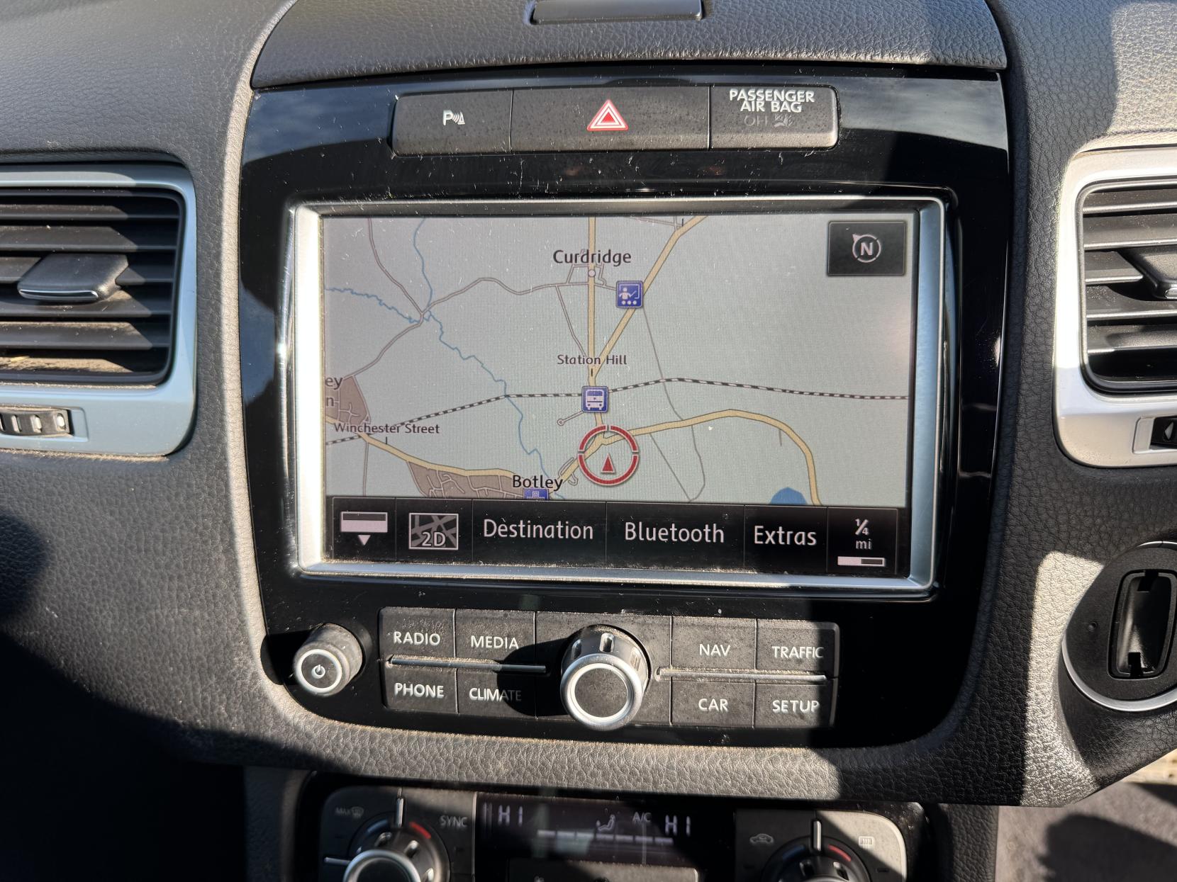 Volkswagen Touareg 3.0 TDI V6 BlueMotion Tech R-Line SUV 5dr Diesel Tiptronic 4WD Euro 5 (s/s) (245 ps)