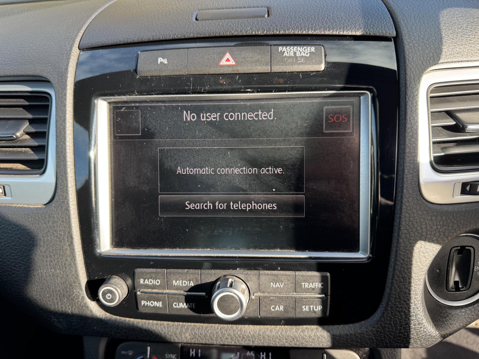 Volkswagen Touareg 3.0 TDI V6 BlueMotion Tech R-Line SUV 5dr Diesel Tiptronic 4WD Euro 5 (s/s) (245 ps)