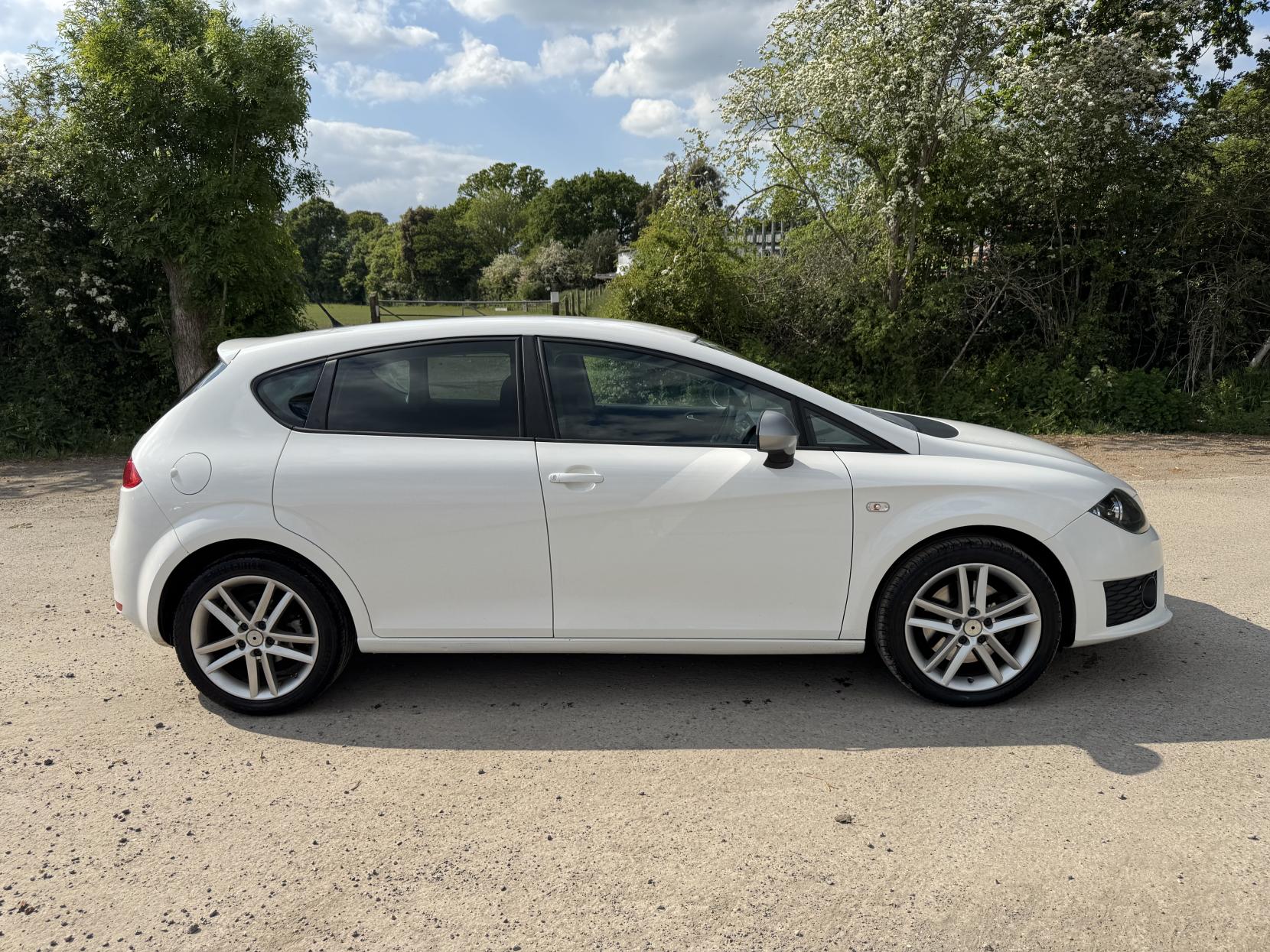 SEAT Leon 2.0 TDI CR FR Hatchback 5dr Diesel Manual Euro 5 (170 ps)