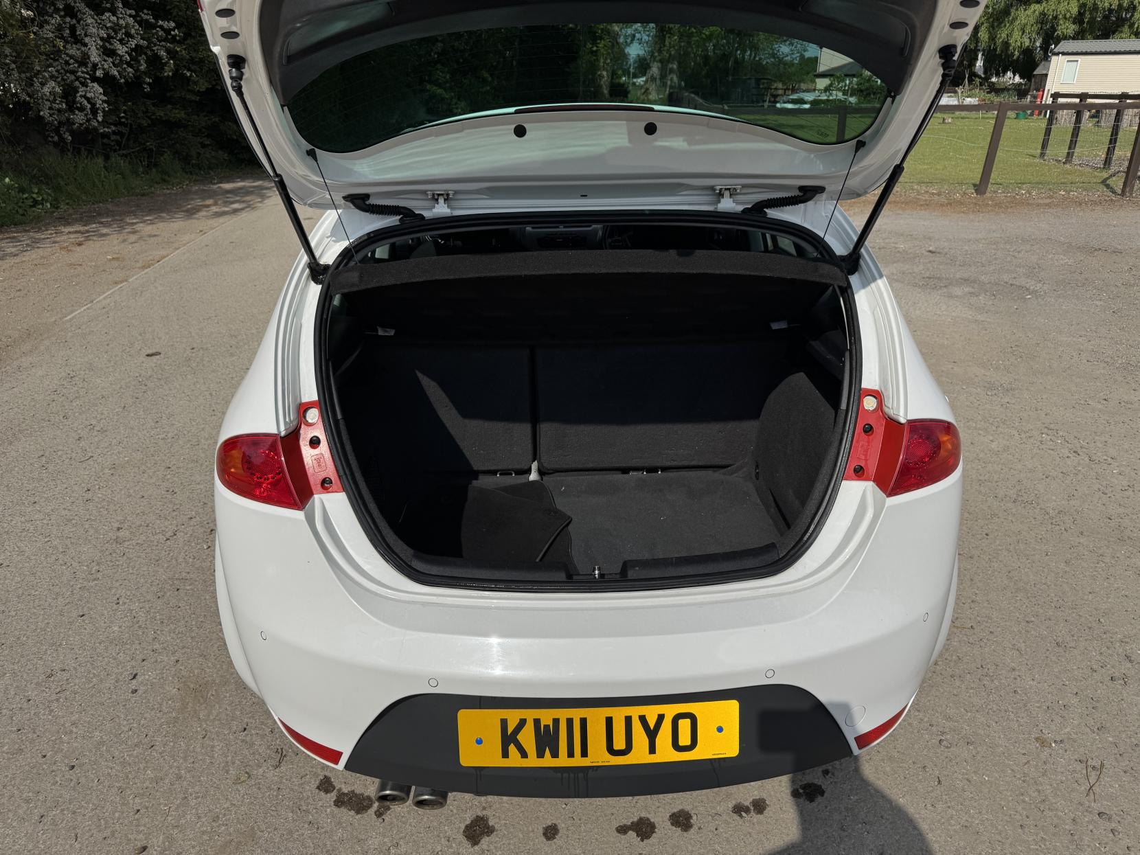 SEAT Leon 2.0 TDI CR FR Hatchback 5dr Diesel Manual Euro 5 (170 ps)