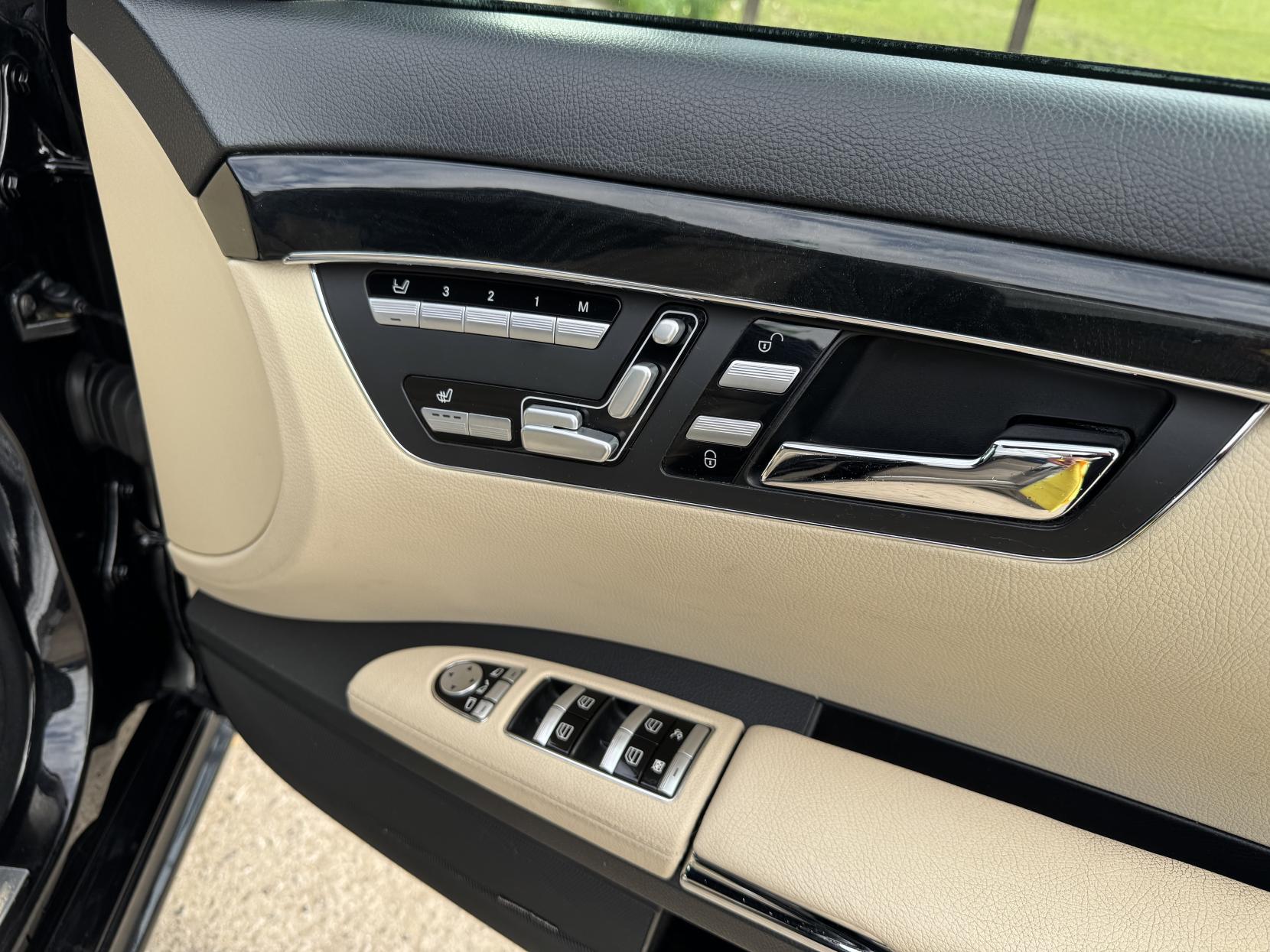 Mercedes-Benz S Class 3.0 S350 CDI V6 BlueEfficiency Saloon 4dr Diesel G-Tronic Euro 4 (235 ps)
