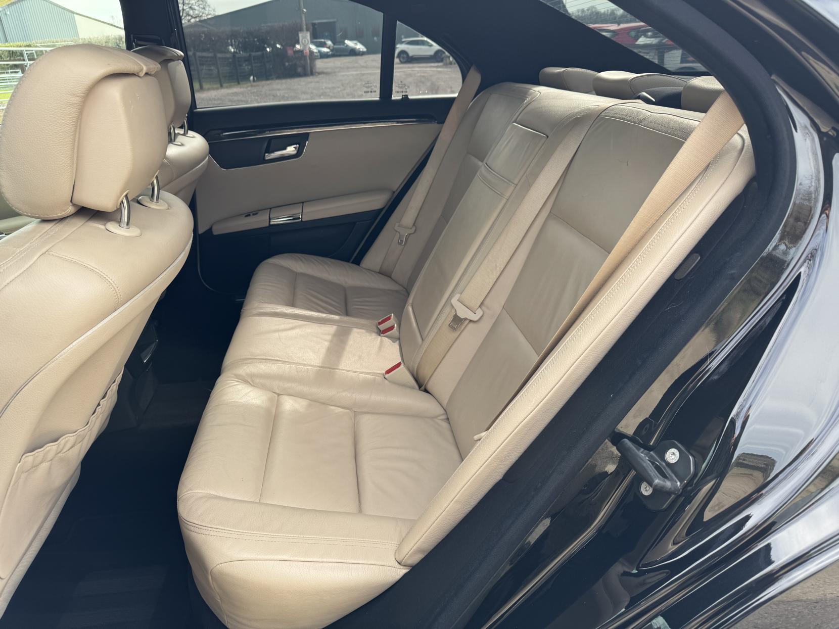 Mercedes-Benz S Class 3.0 S350 CDI V6 BlueEfficiency Saloon 4dr Diesel G-Tronic Euro 4 (235 ps)