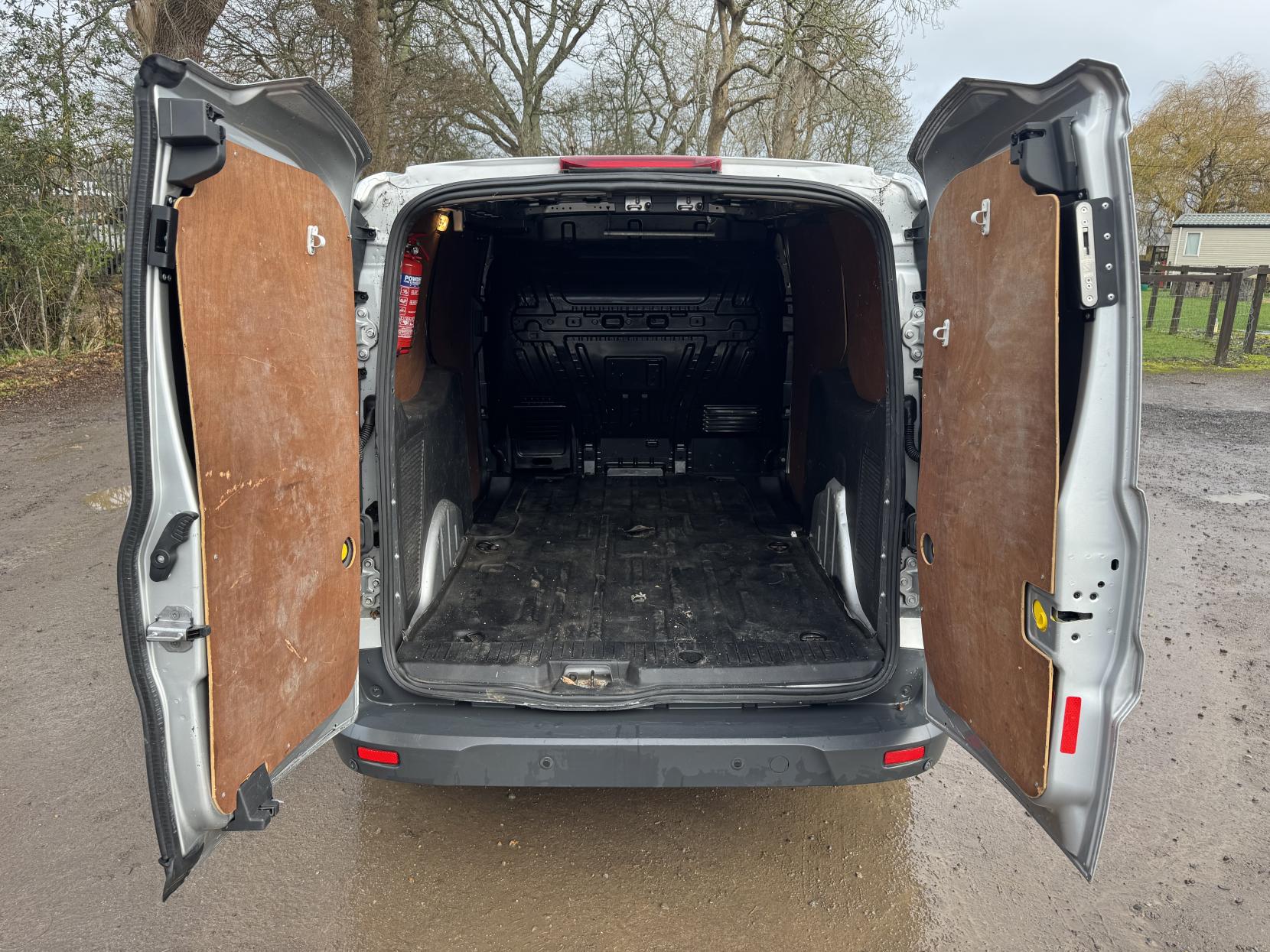 Ford Transit Connect 1.6 TDCi 210 Trend Panel Van 5dr Diesel Manual L2 H1 (128 g/km, 94 bhp)